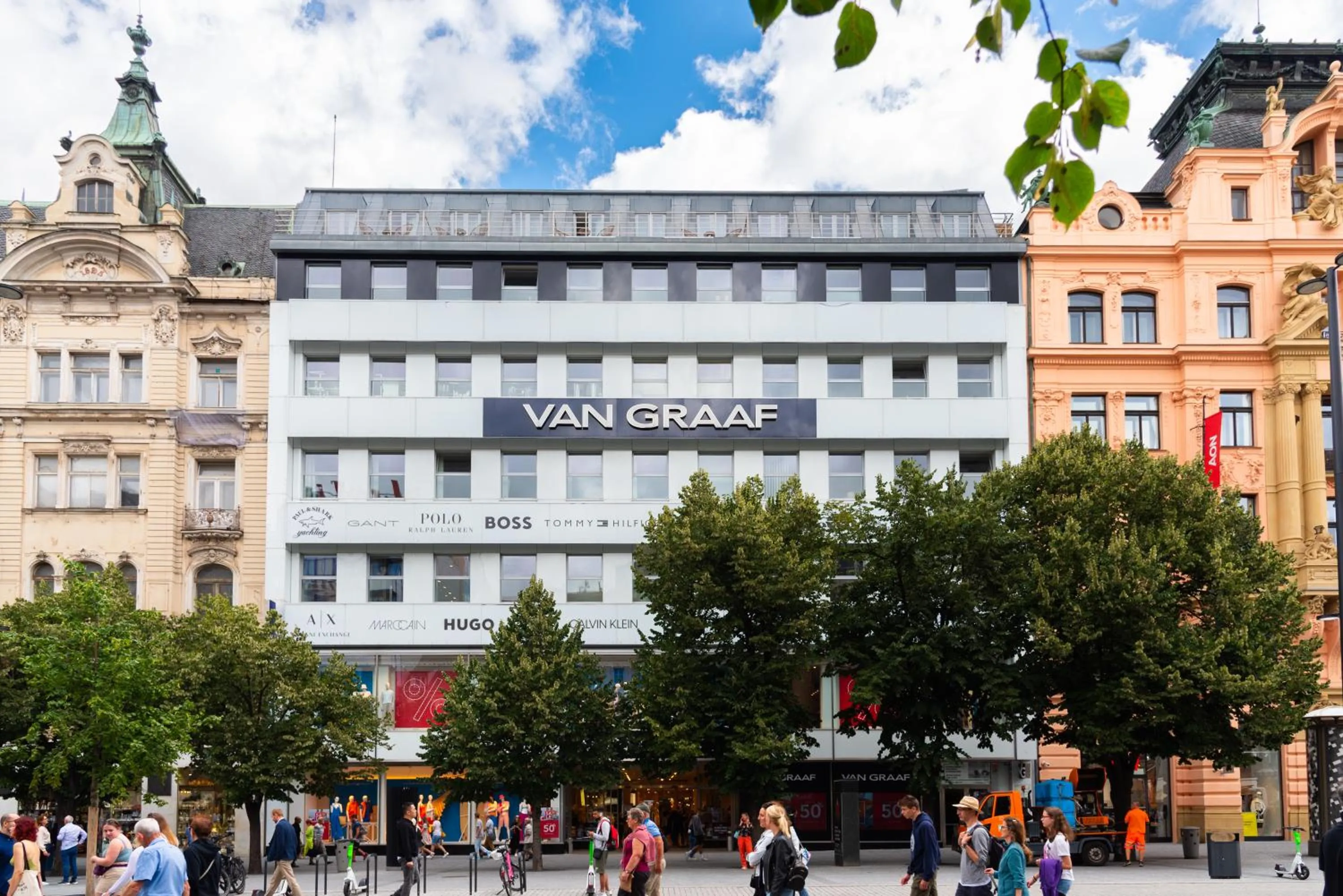 Property building in VN17 Rooftop Suites by Adrez