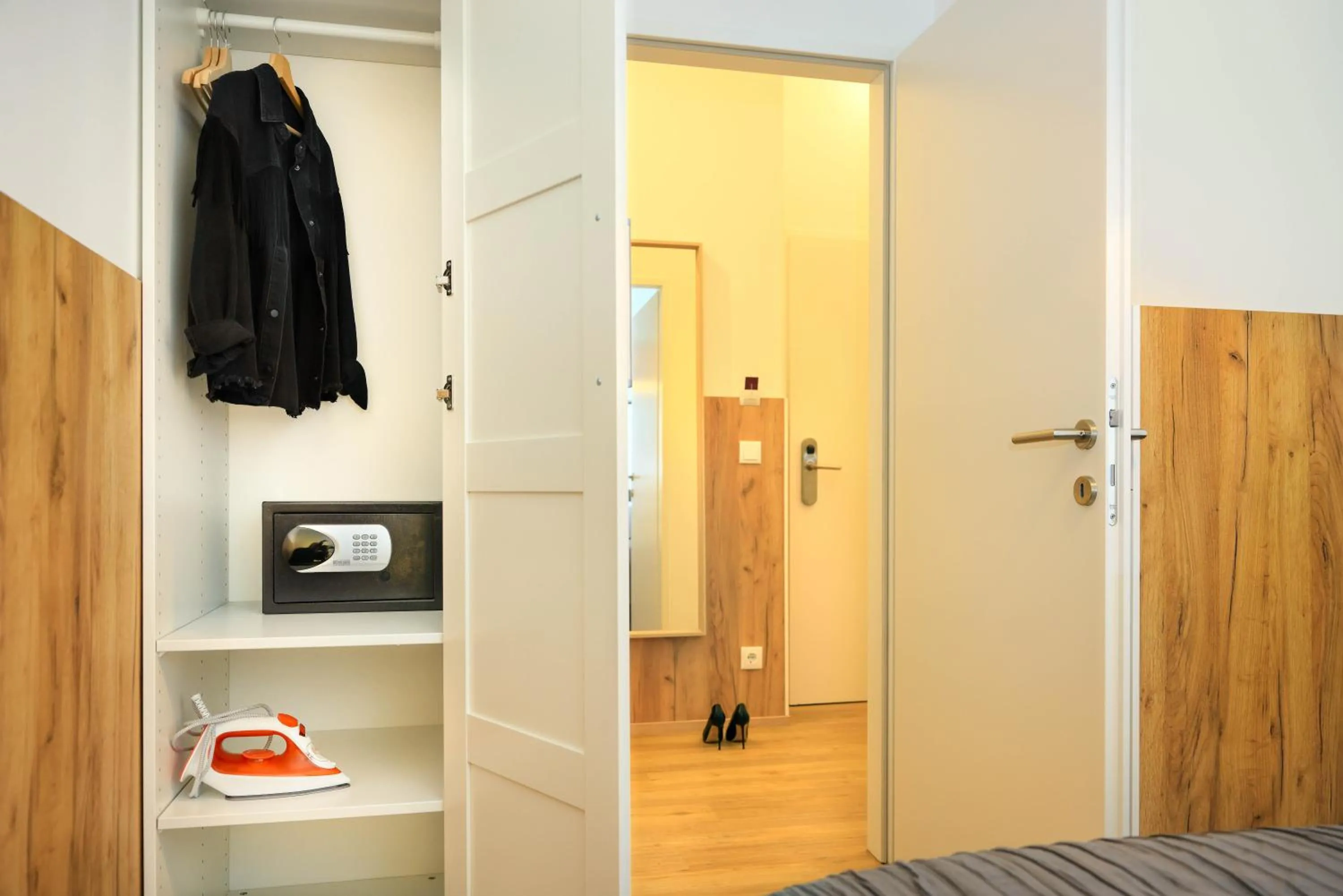 safe in Jimmy's Apartments Dandelion