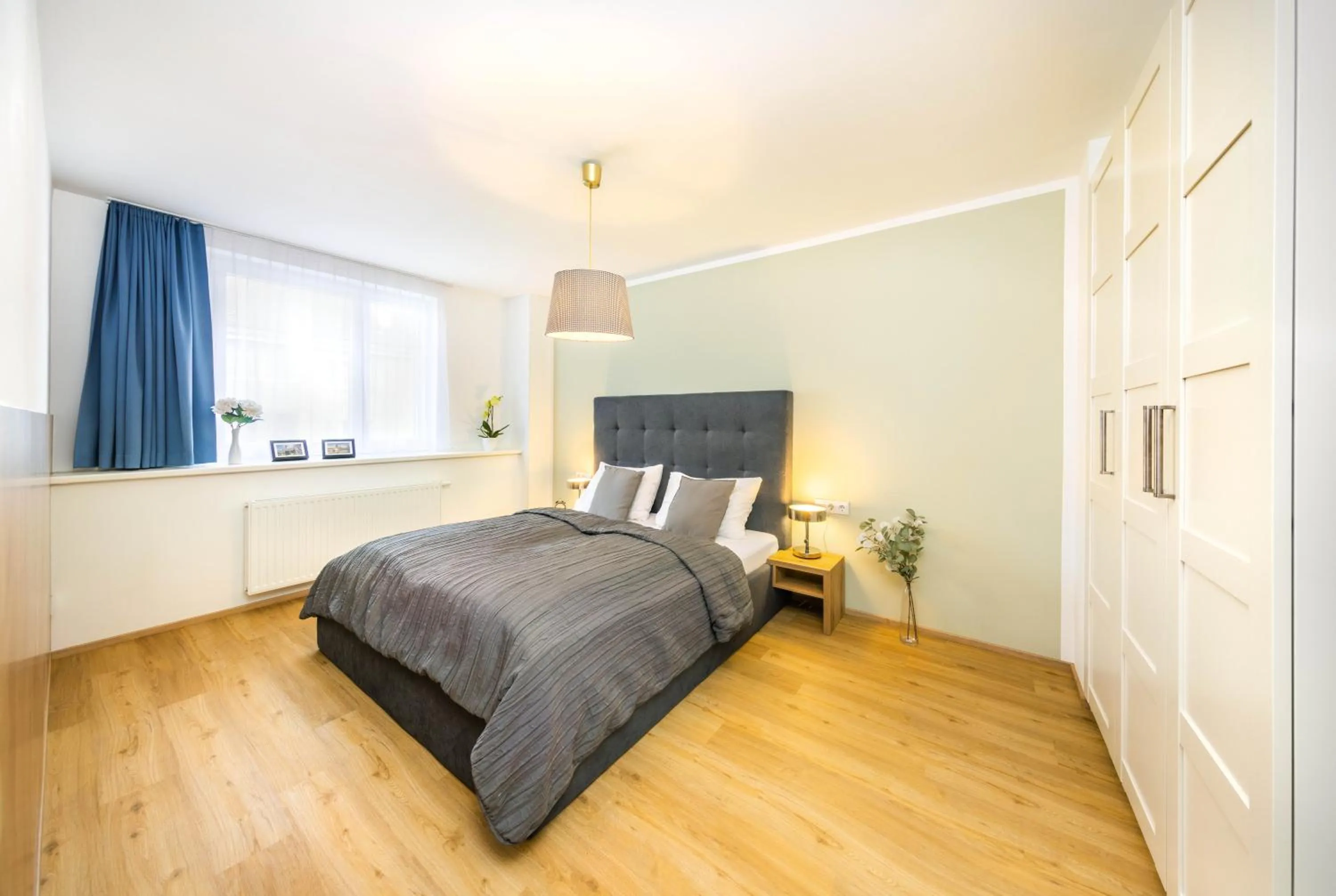 Bed in Jimmy's Apartments Dandelion