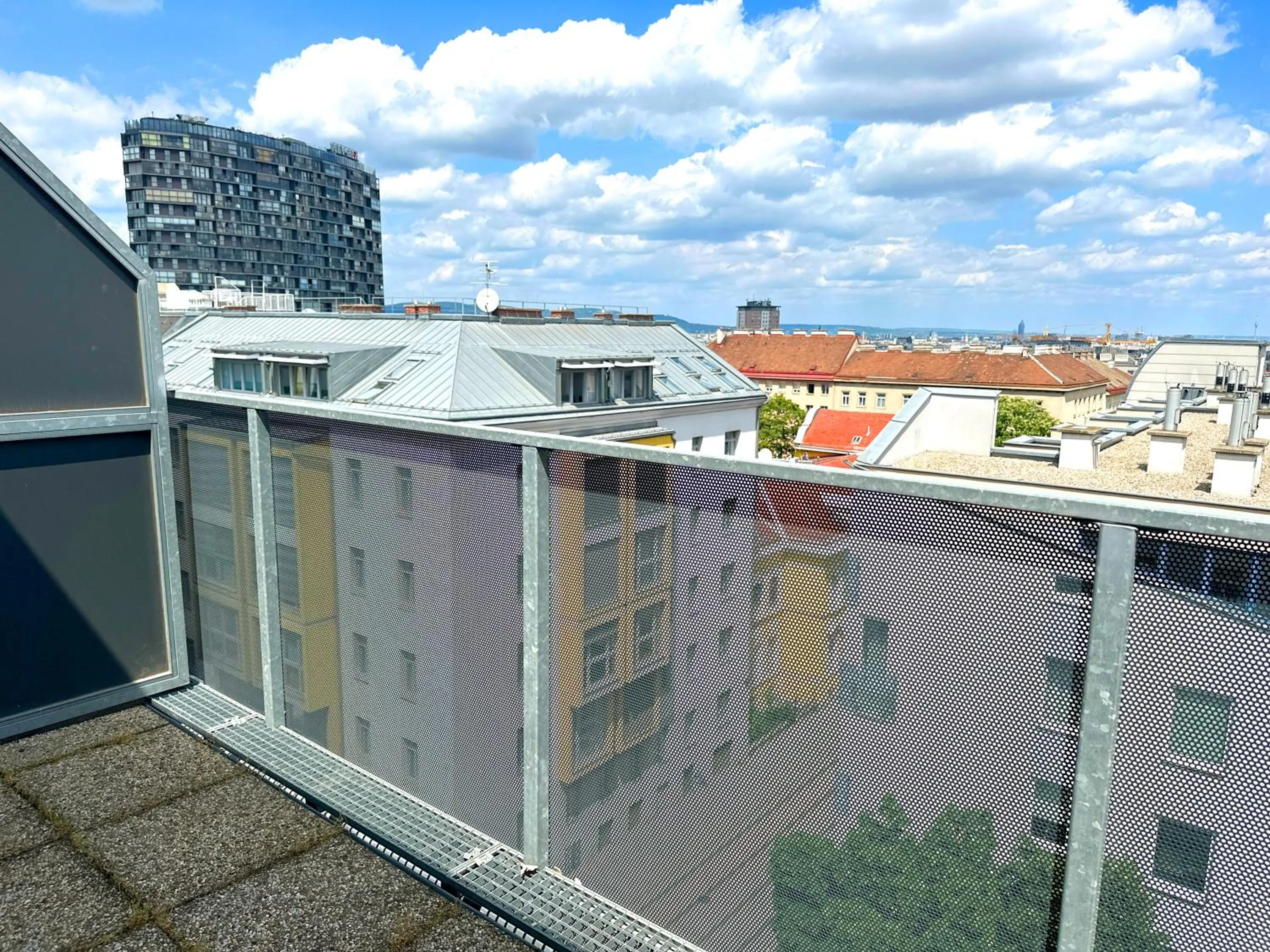 Balcony/Terrace in Jimmy's Apartments Dandelion