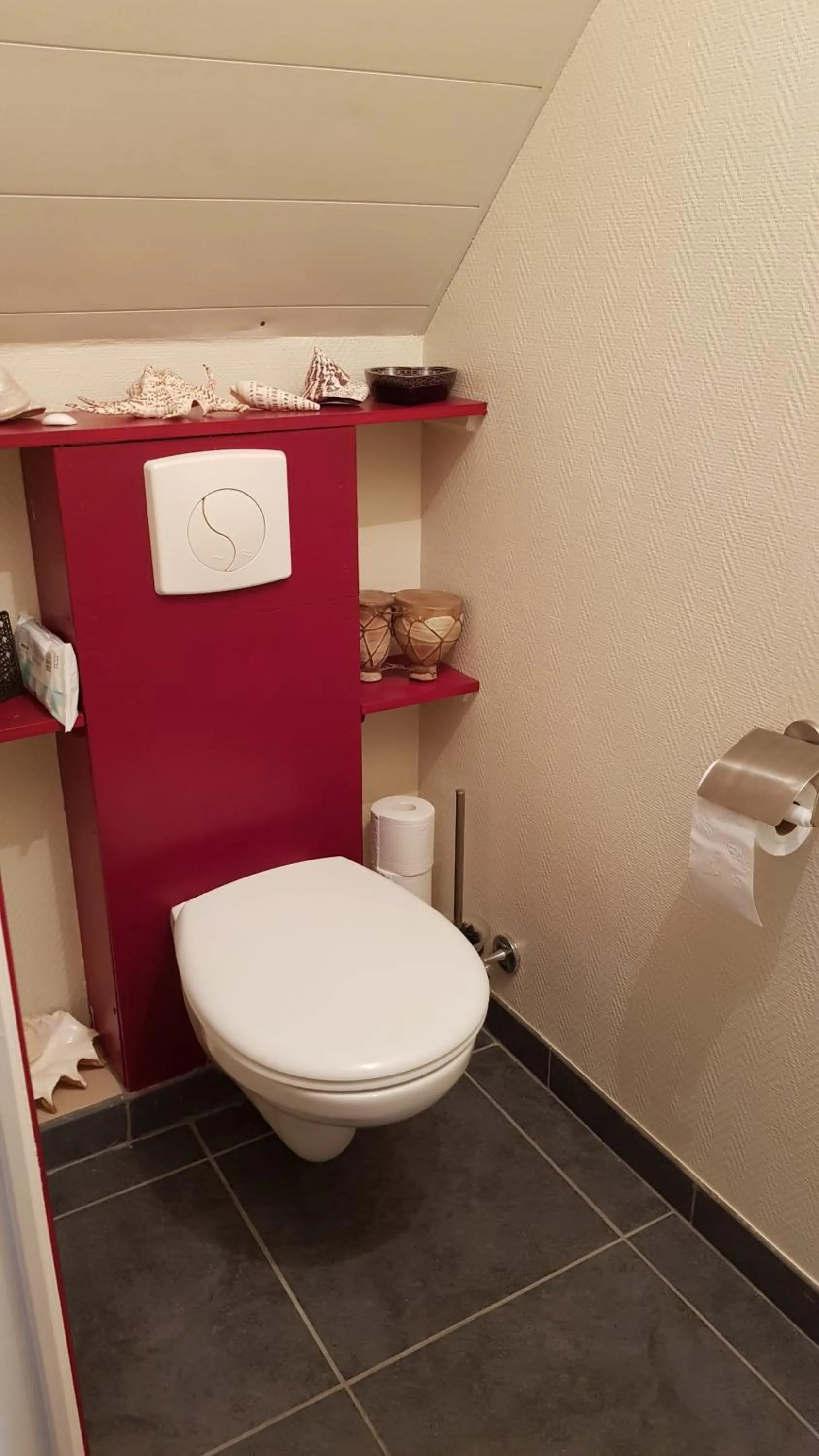 Toilet in Les Korrigans