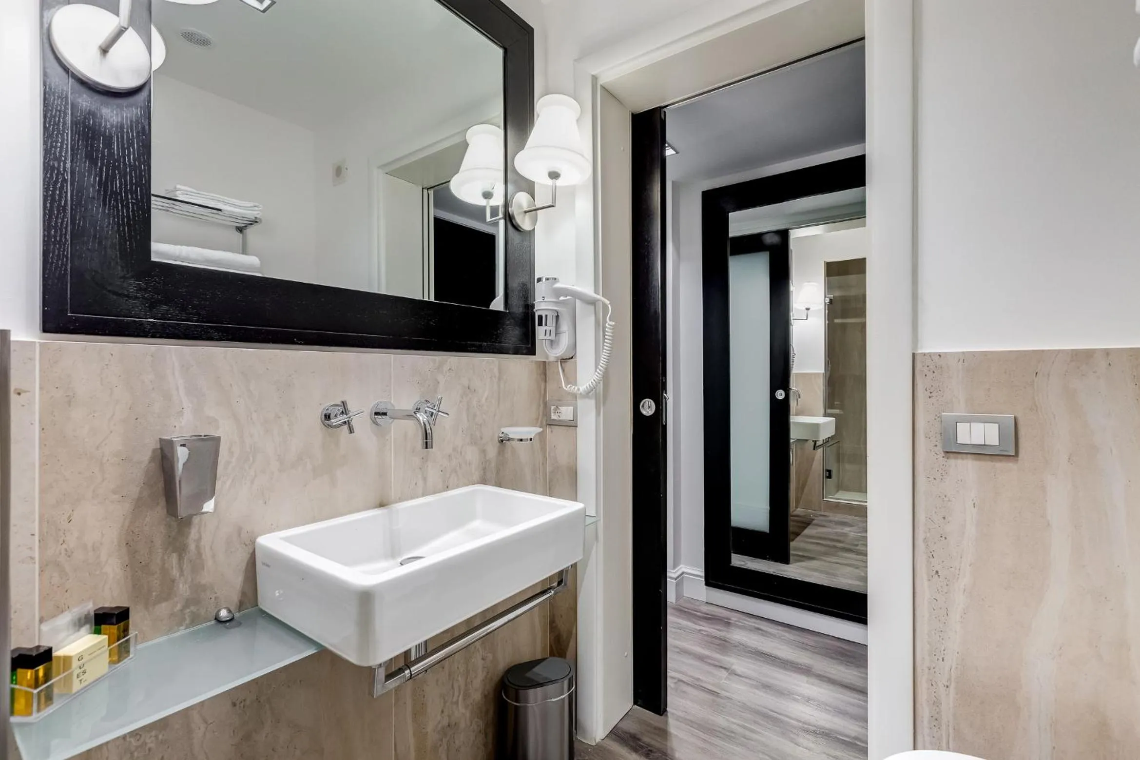 Residenza A -Via Veneto Fashion Rooms -self check-in