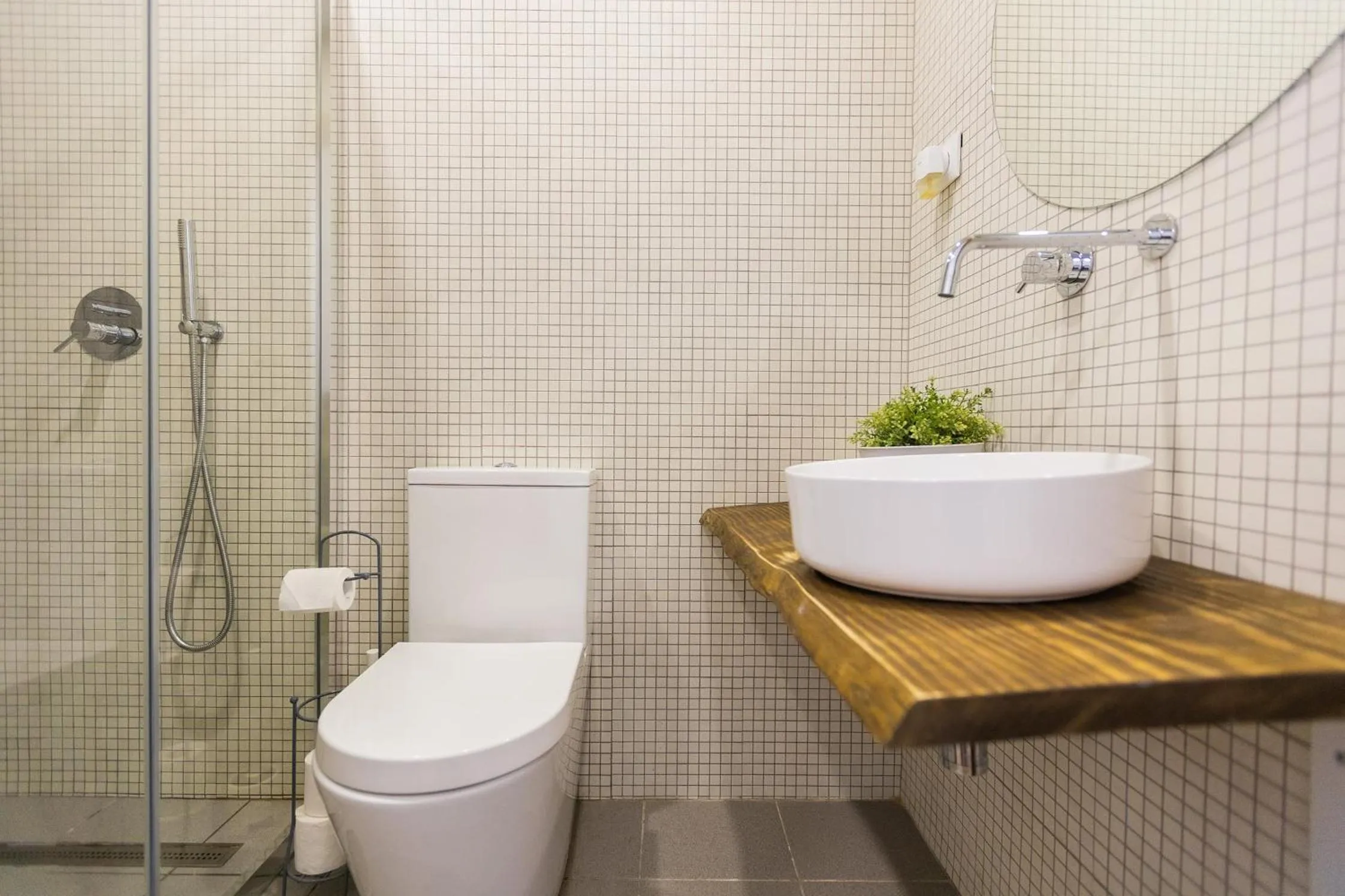 Toilet in Luso Guest House