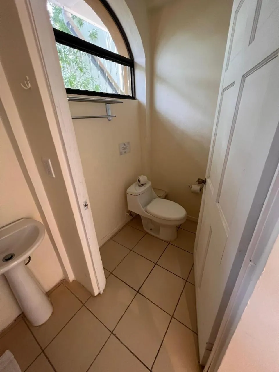 Bathroom in Zulu Surf Hotel Tamarindo