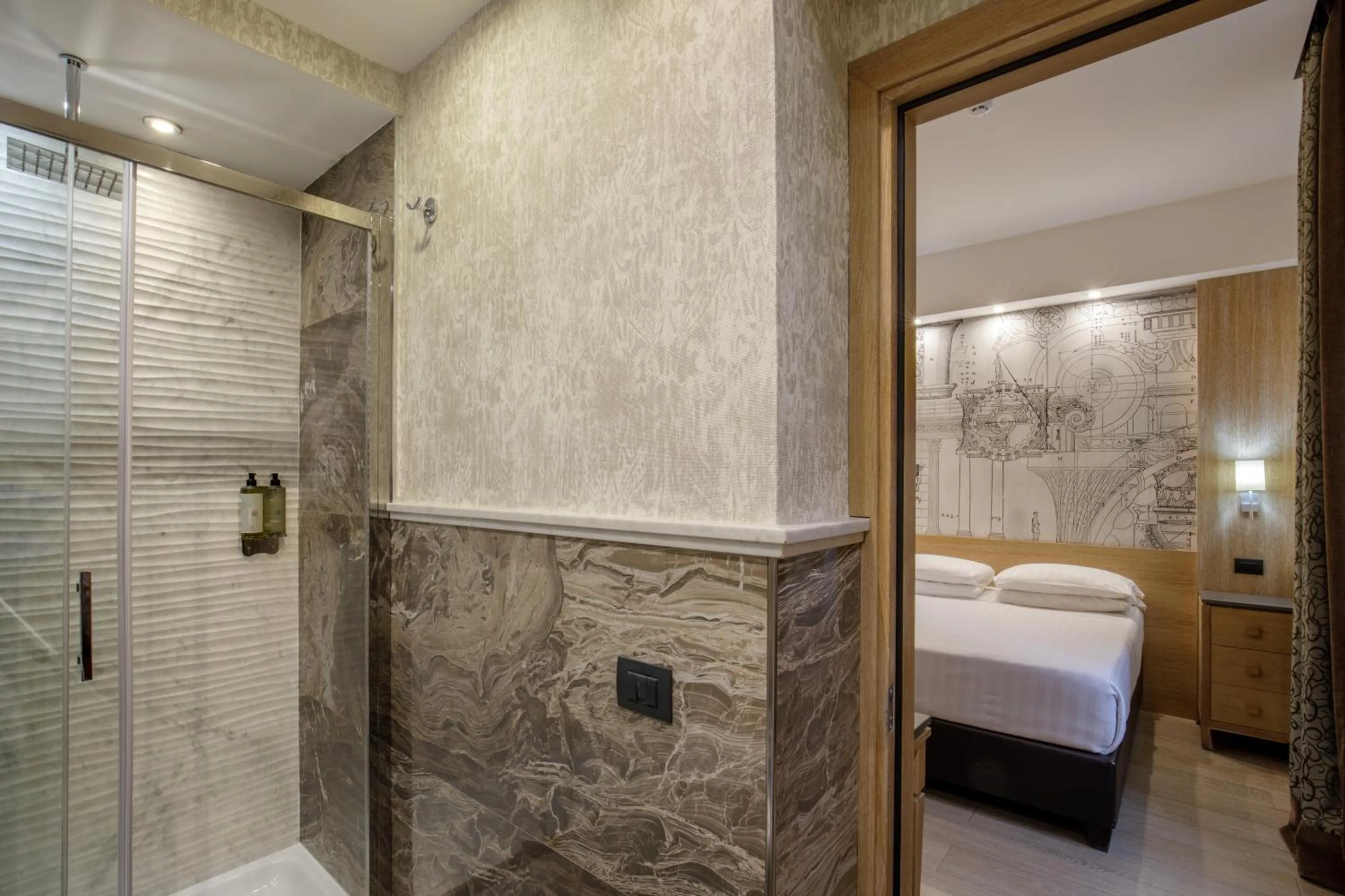 Bed in Hotel Royal Court