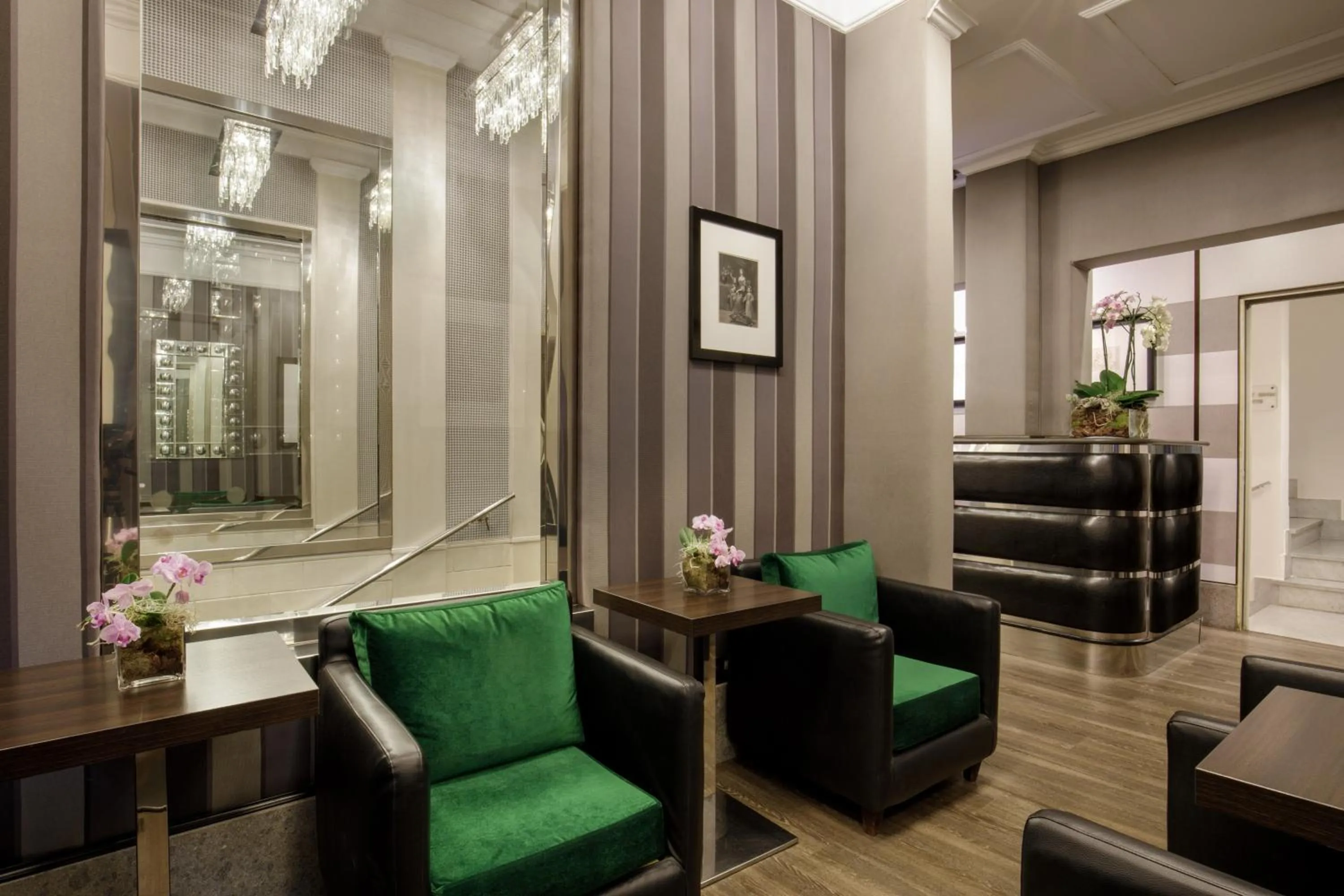 Lobby or reception in Hotel Royal Court