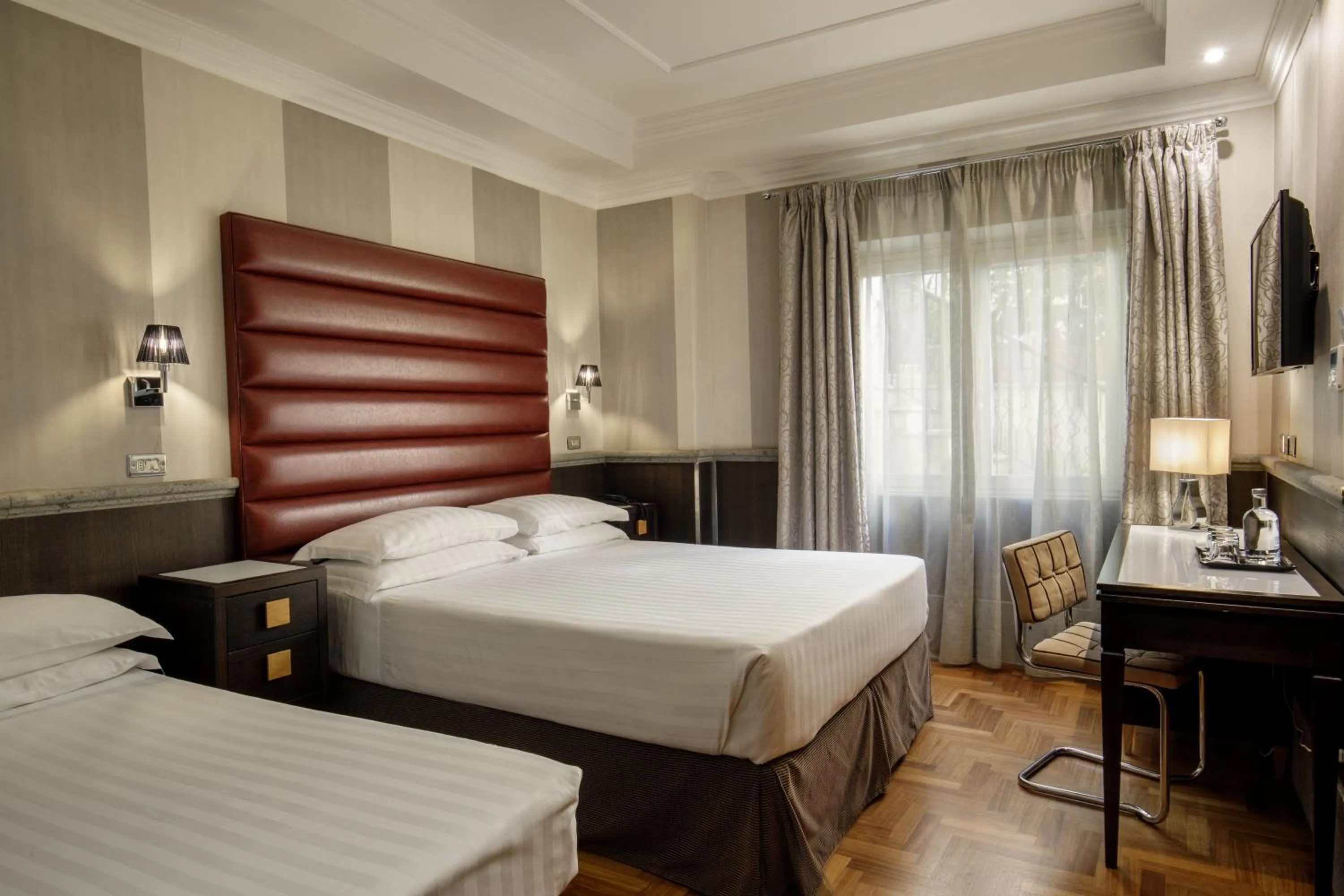 Bed in Hotel Royal Court