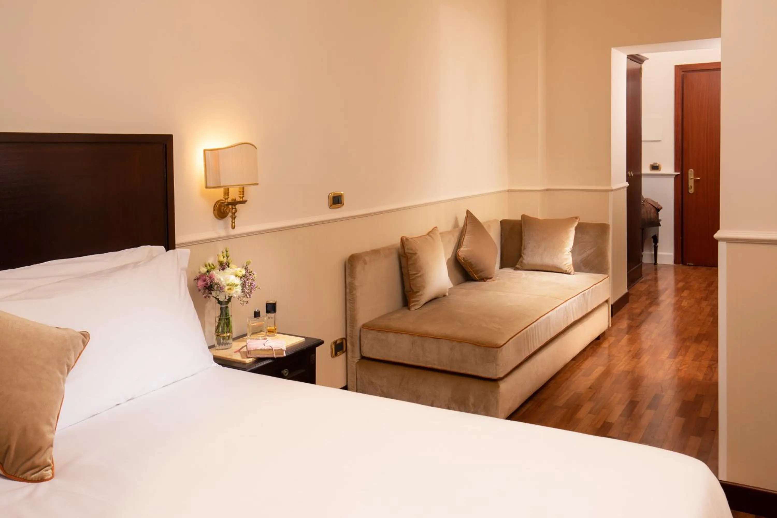 Bed in Hotel Del Corso