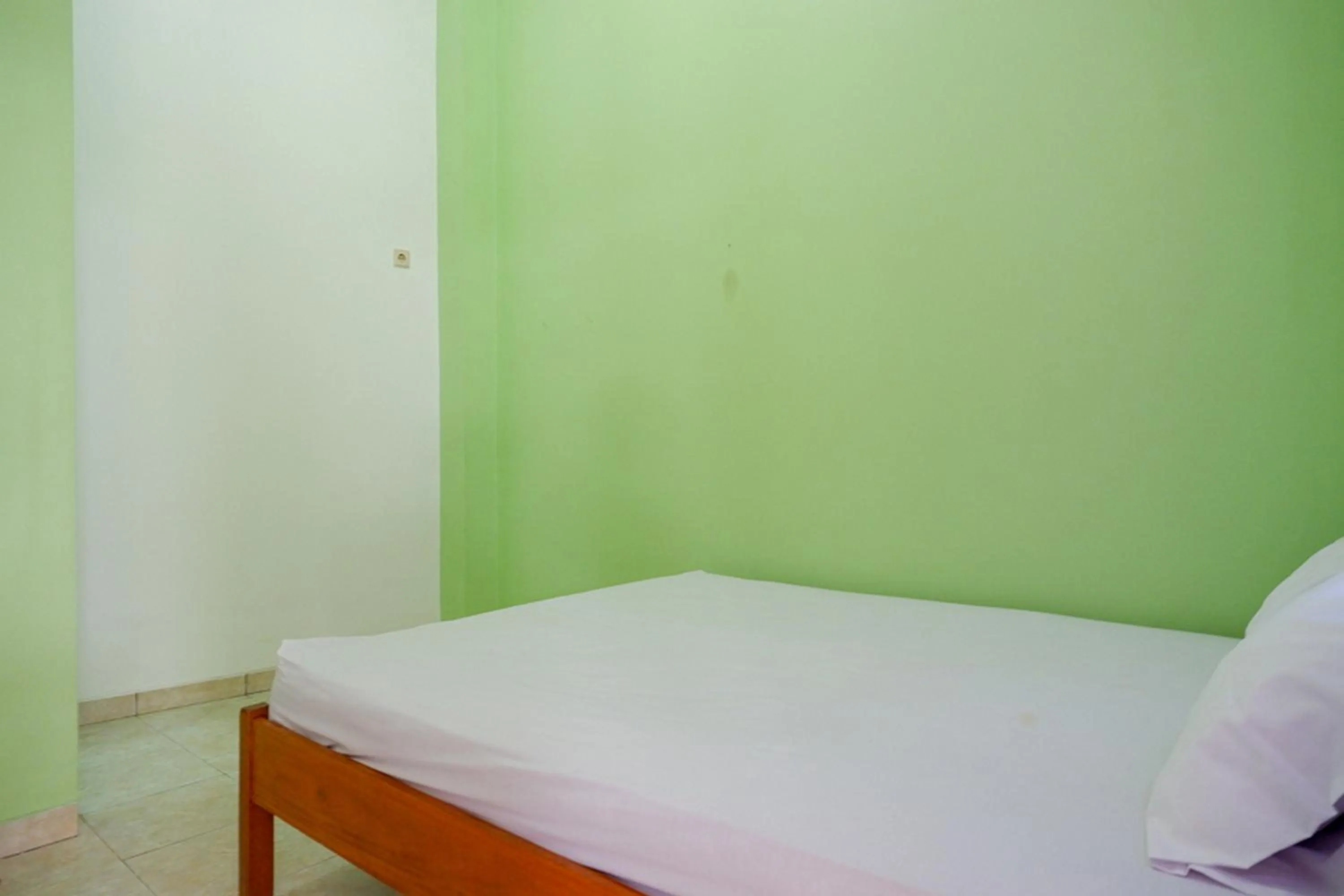 Bed in KoolKost @ Majapahit Area Semarang (Minimum Stay 30 Nights)