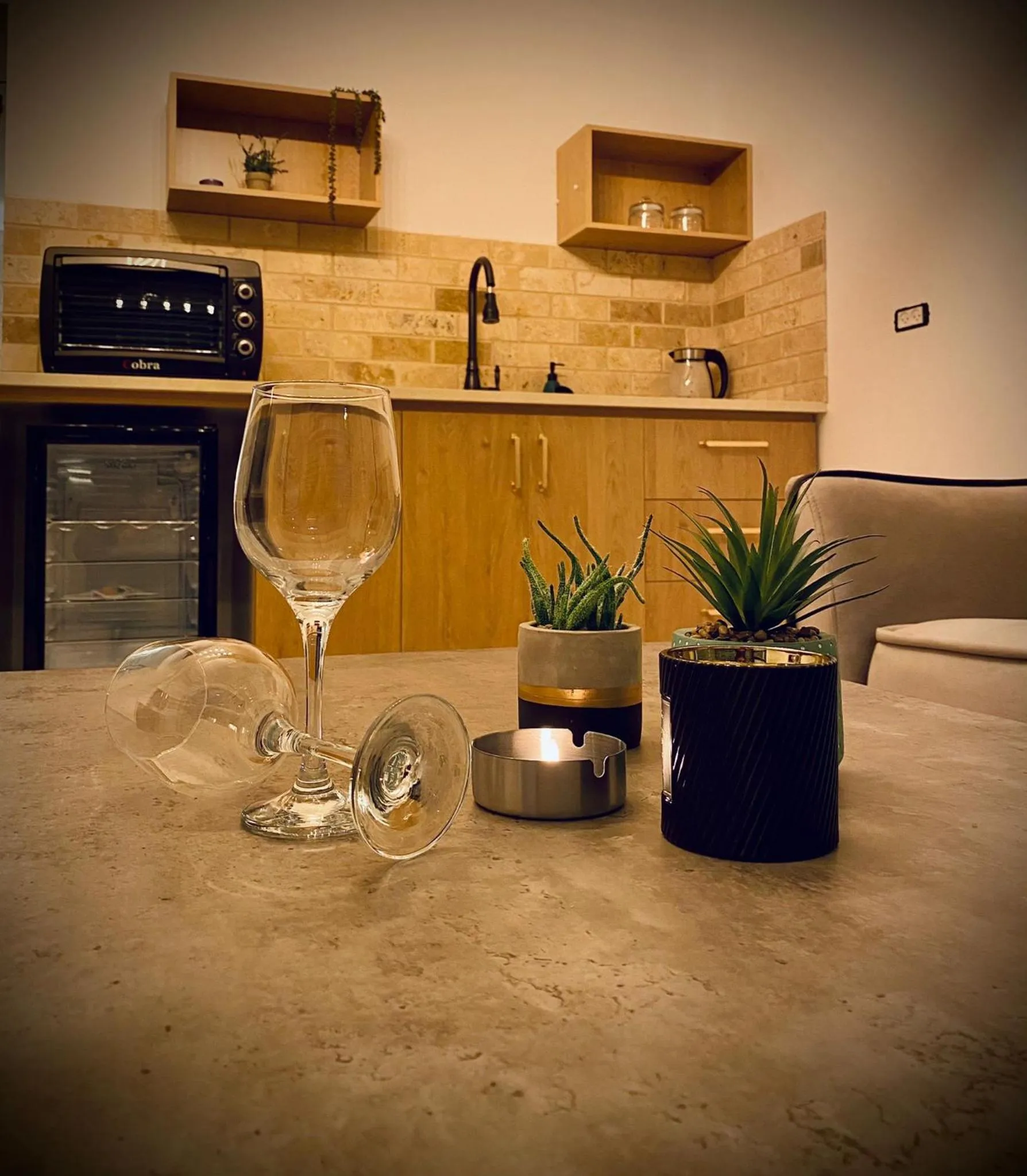 Kitchen or kitchenette in Ran suites