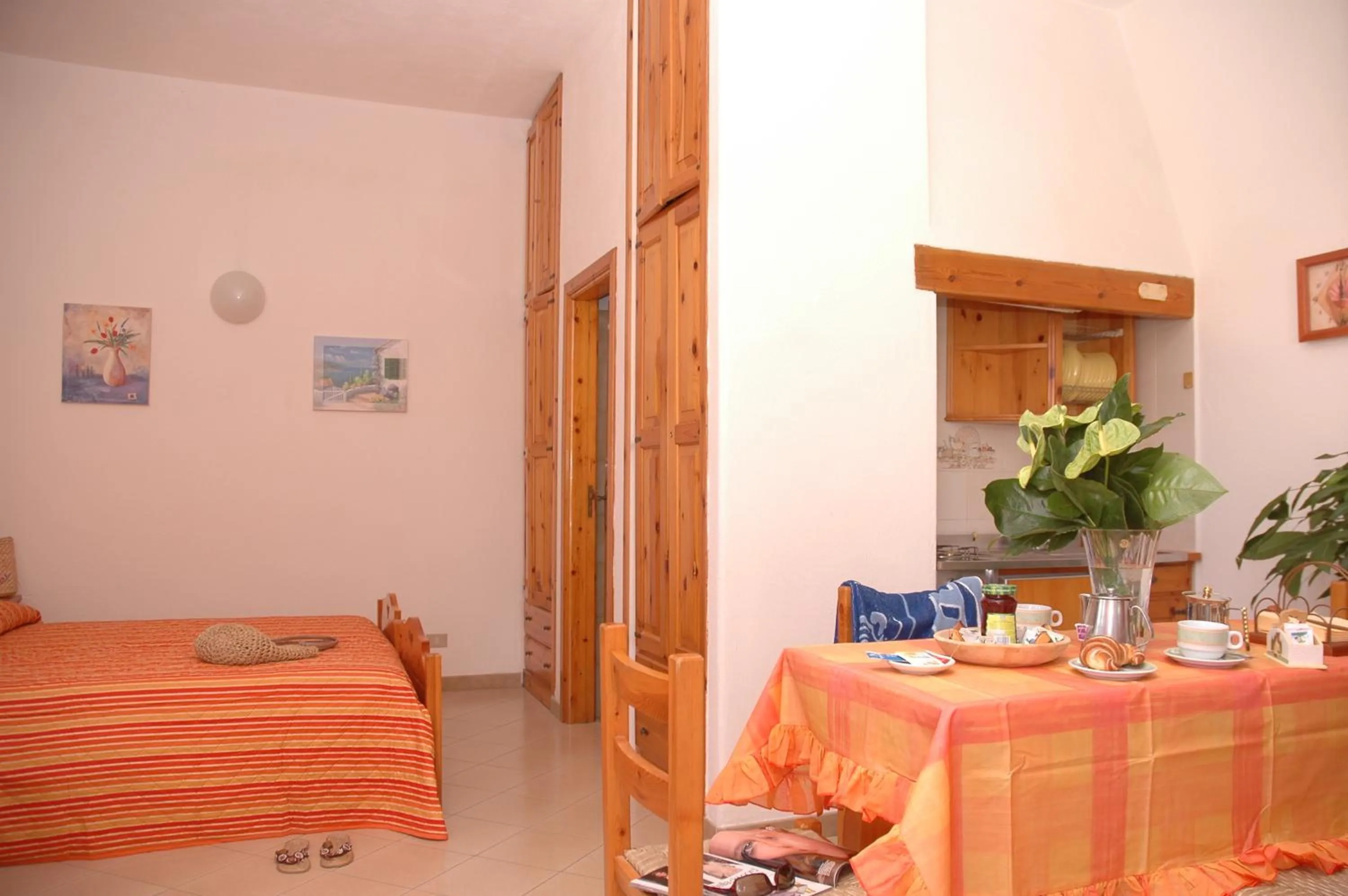 Kitchen or kitchenette, Bed in Residence Villa Tina