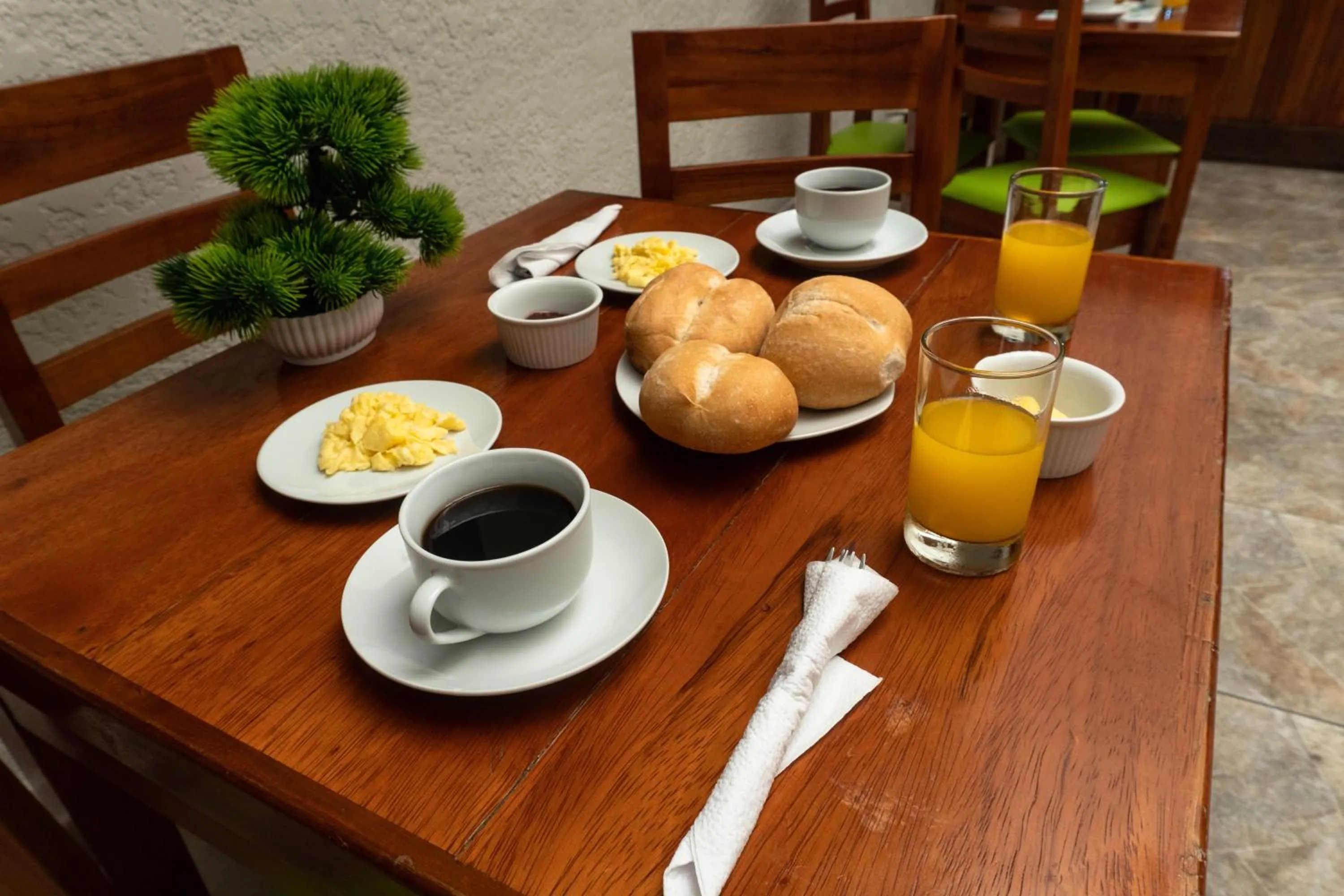 Food and drinks in Green House