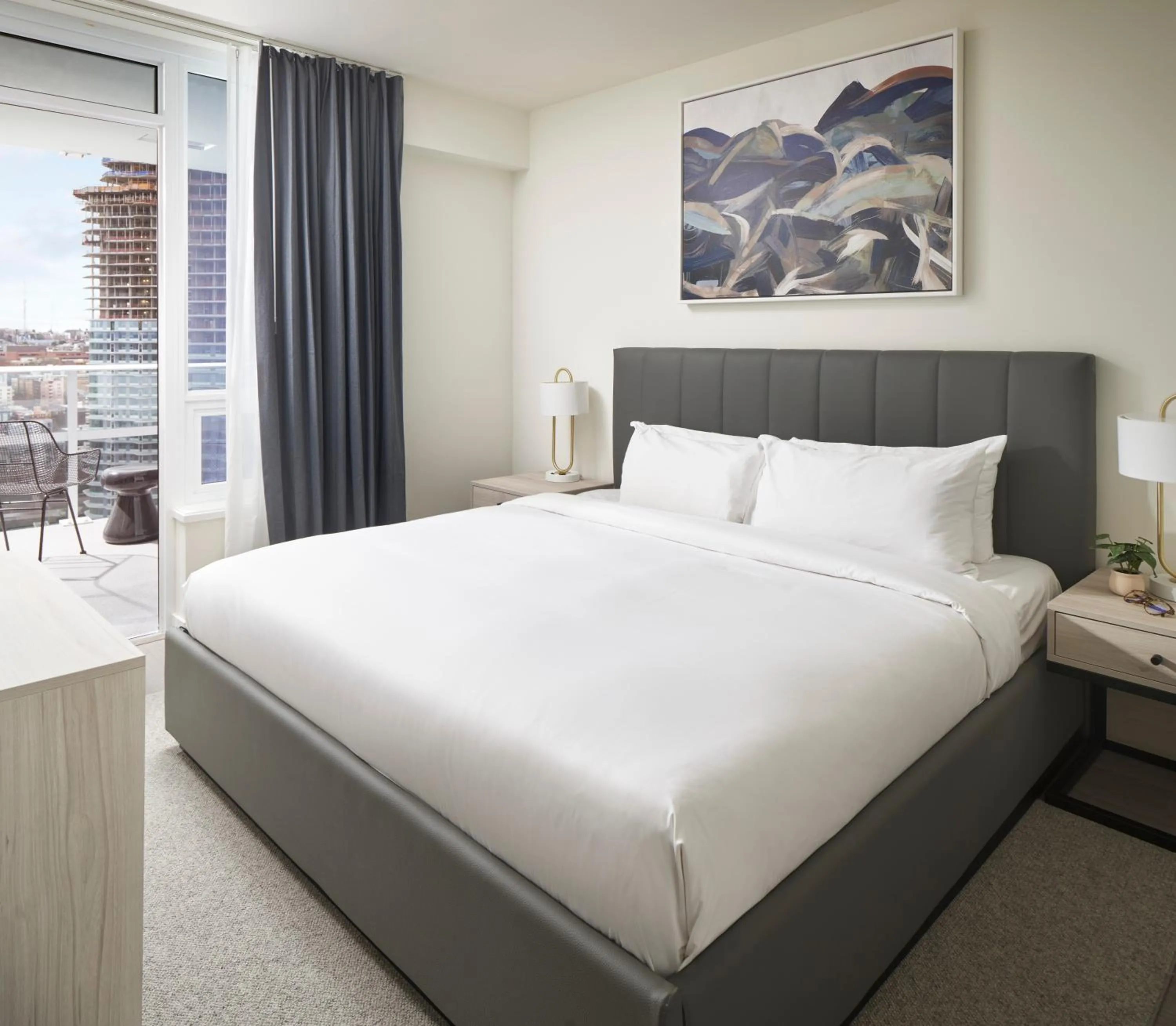 Bedroom, Bed in Level Seattle Downtown - South Lake Union