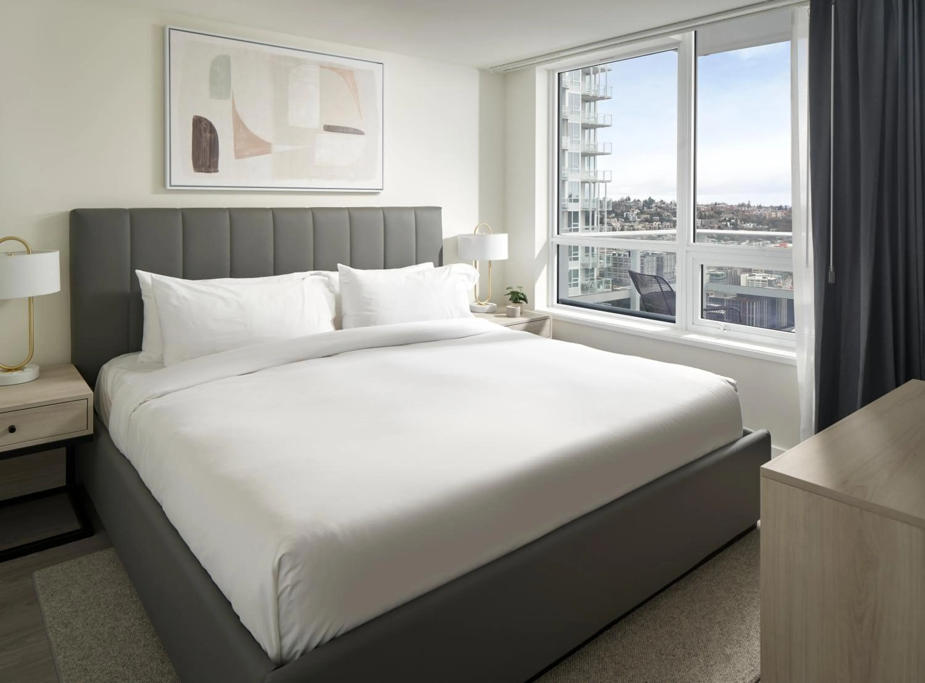 Bedroom, Bed in Level Seattle Downtown - South Lake Union