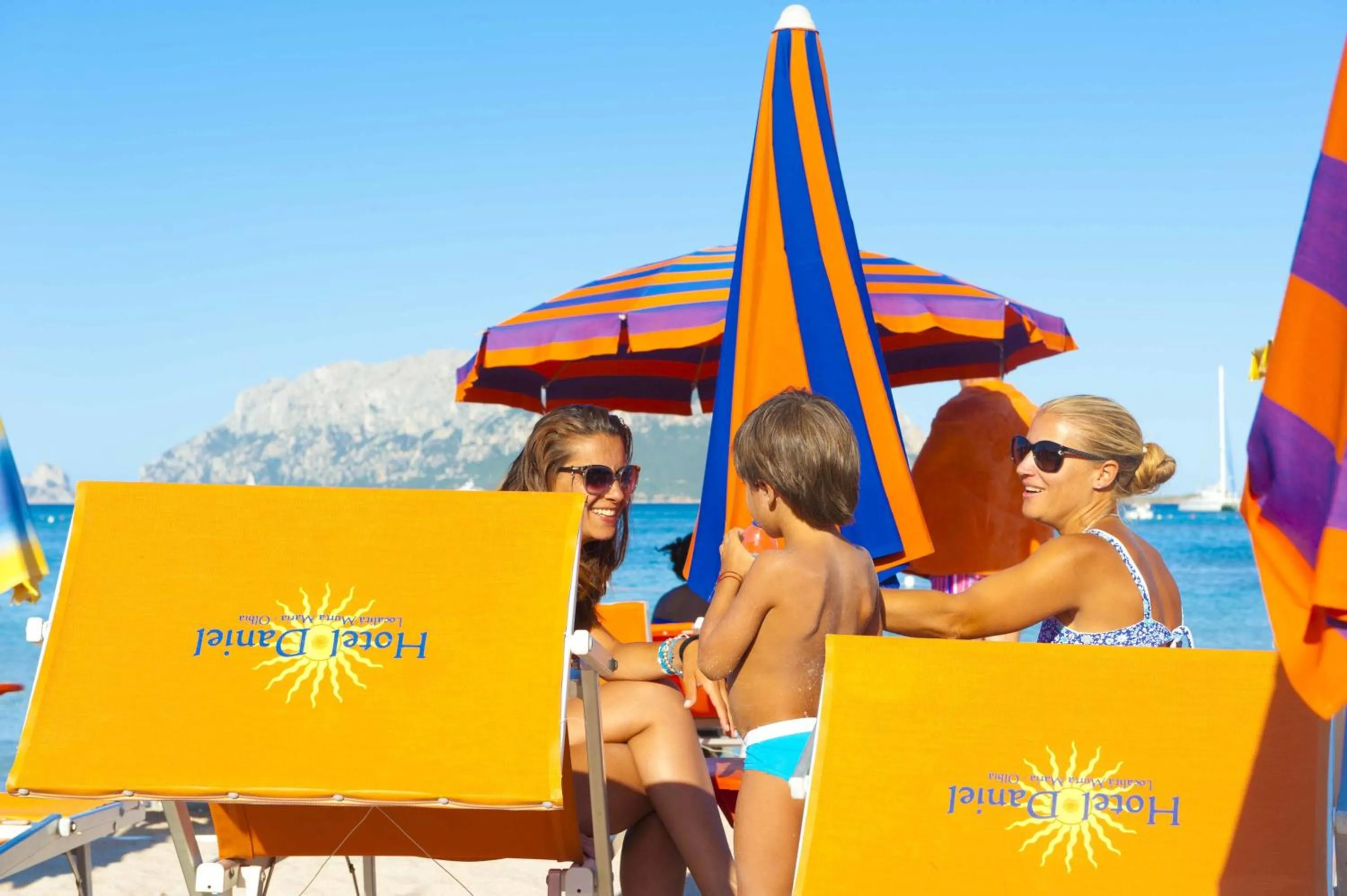 People in Hotel Daniel