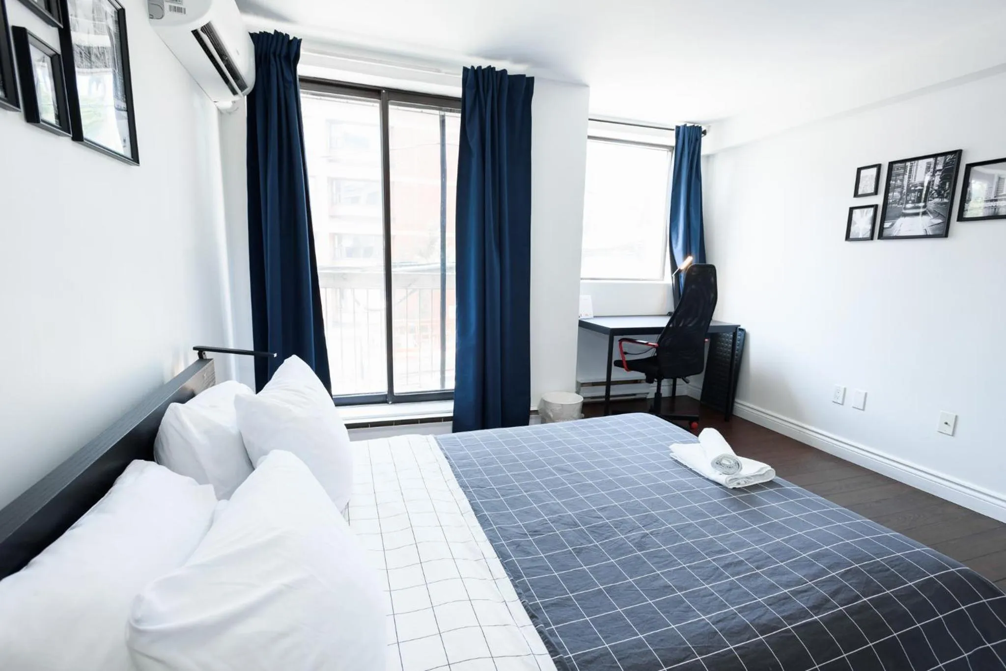 Balcony/Terrace, Bed in Samesun Toronto