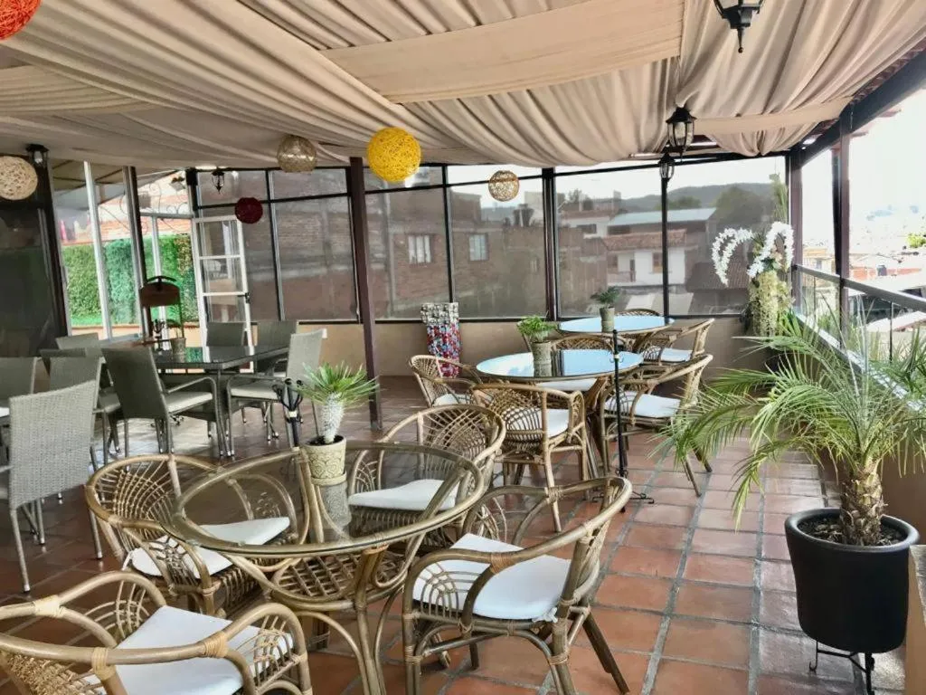 Restaurant/places to eat in Casa de las Escaleras