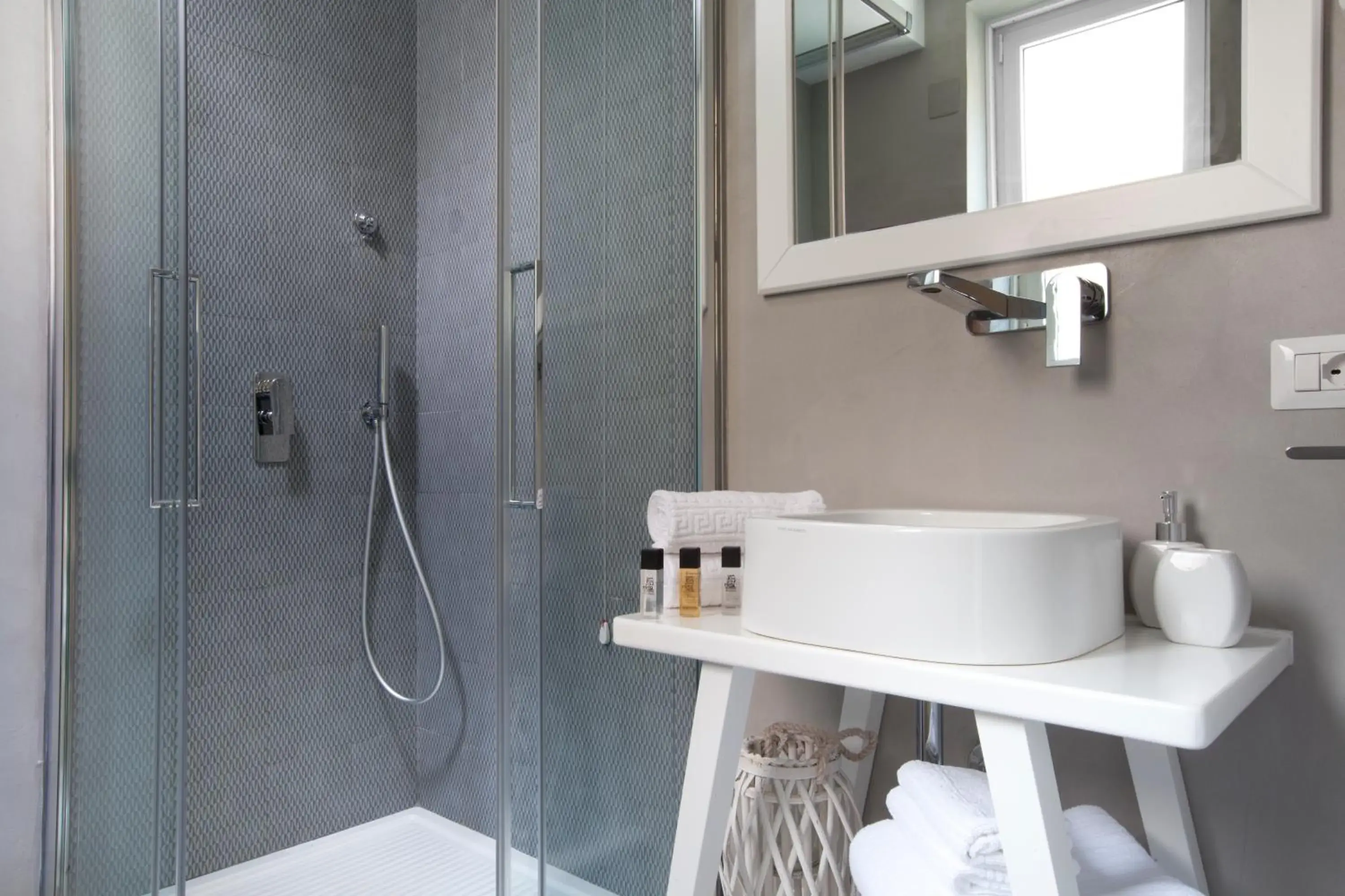 Standard Double Room in Hotel Tasso Suites & Spa Standard Double Room in Hotel Tasso Suites & Spa