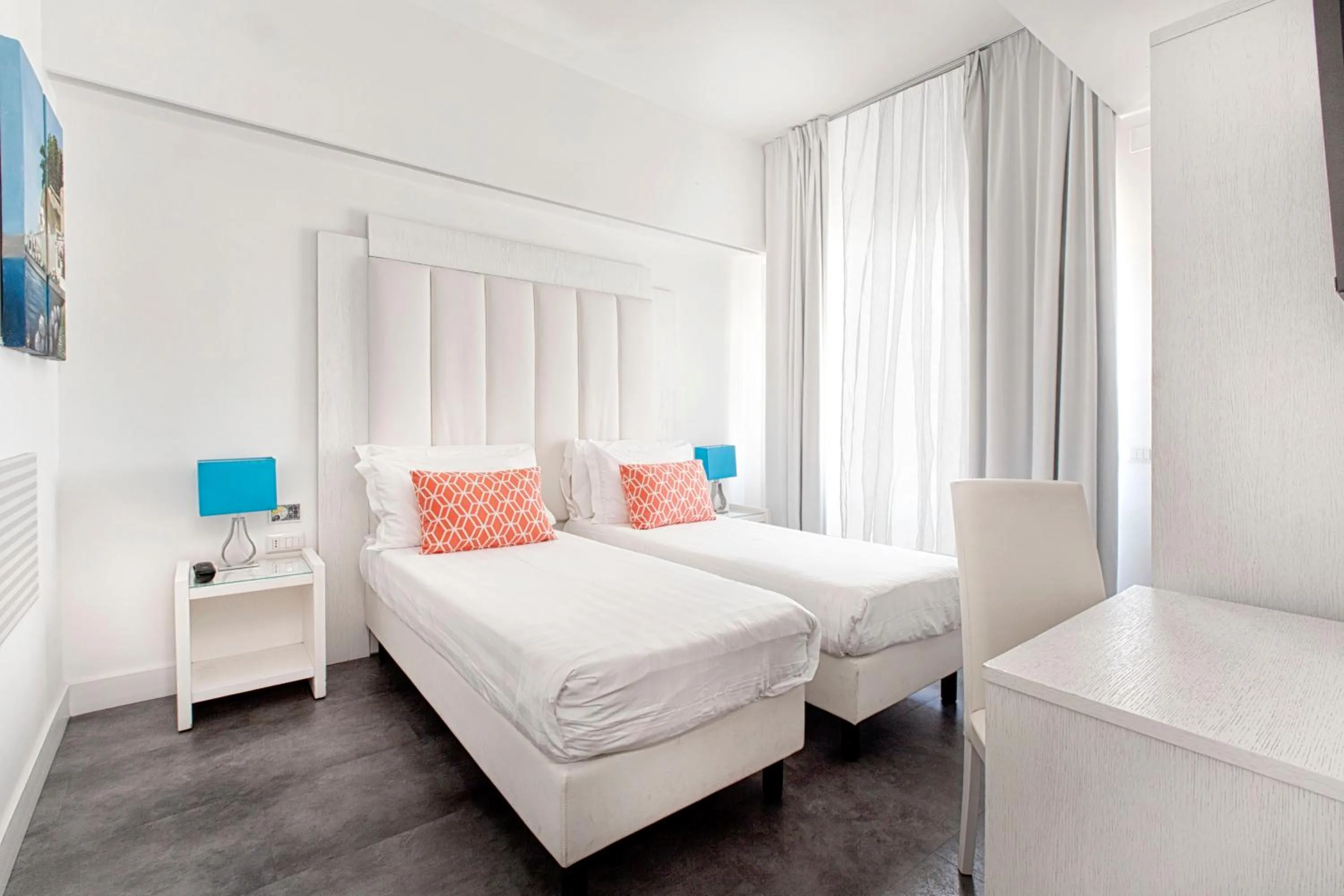 Bedroom, Bed in Hotel Tasso Suites & Spa