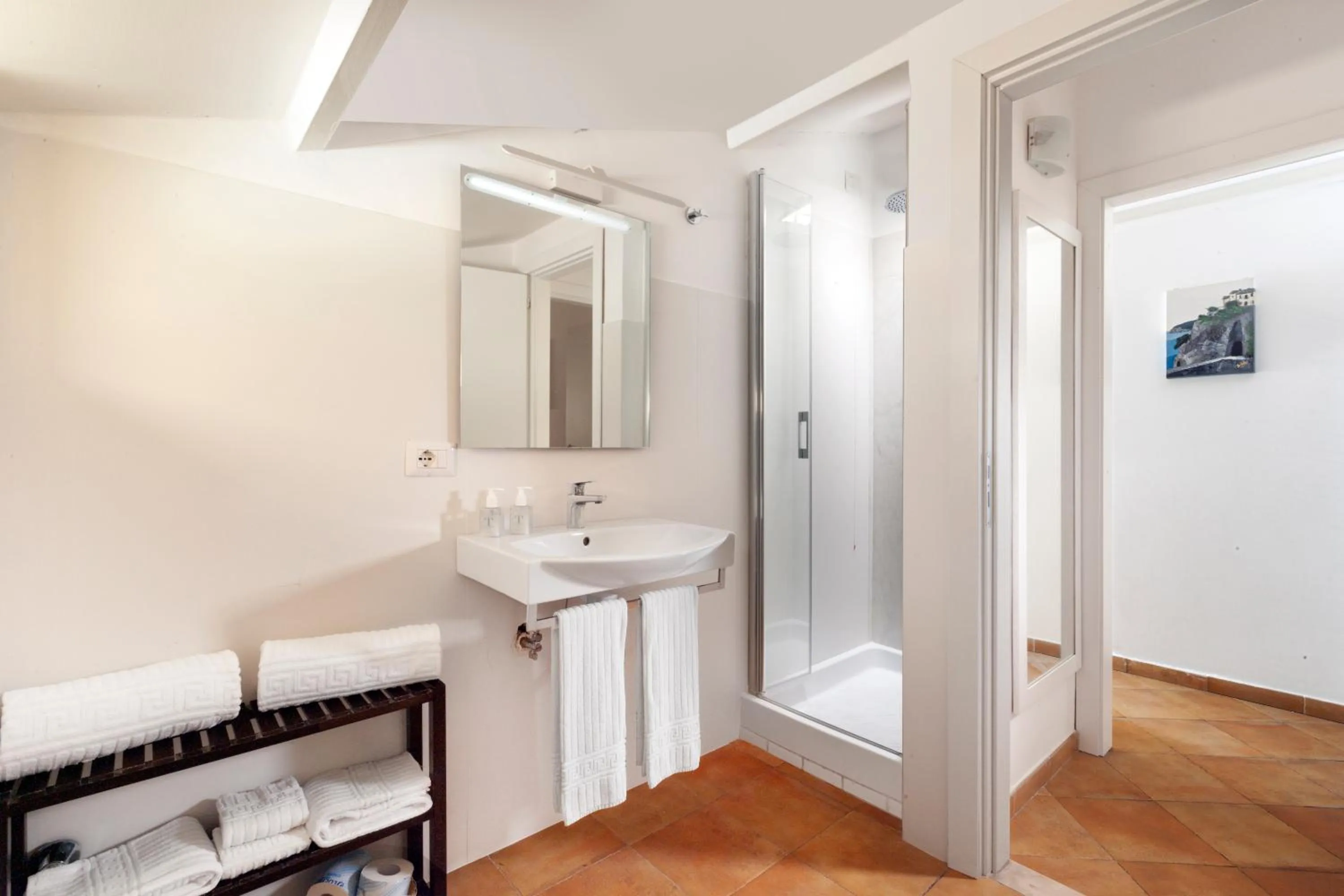 Bathroom in Hotel Tasso Suites & Spa