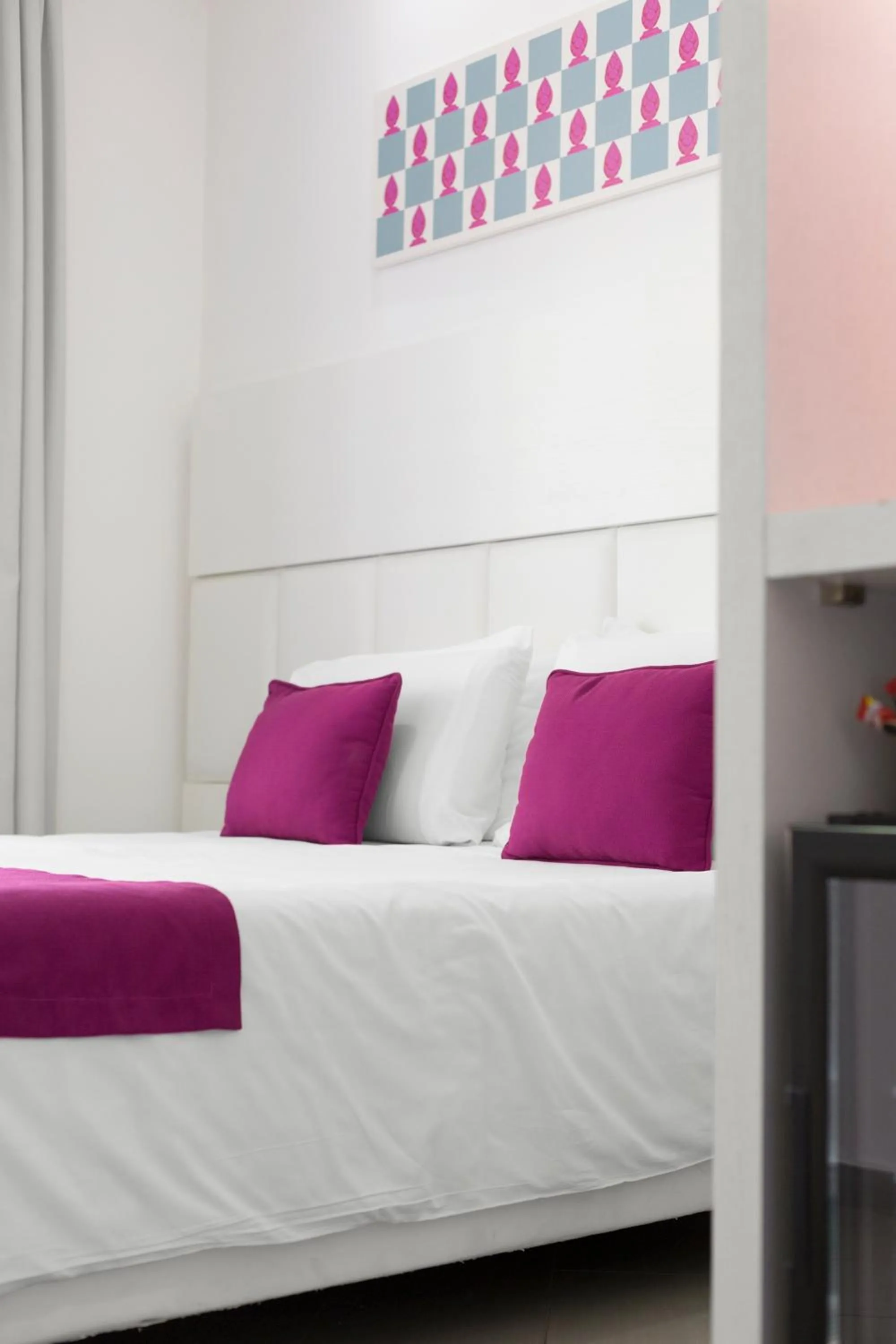 TV and multimedia, Bed in Hotel Tasso Suites & Spa