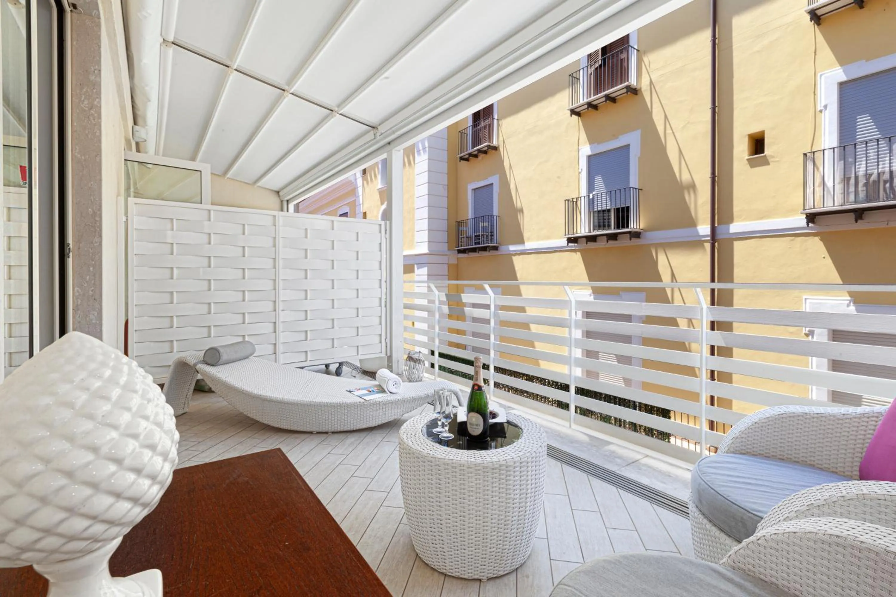 Balcony/Terrace in Hotel Tasso Suites & Spa