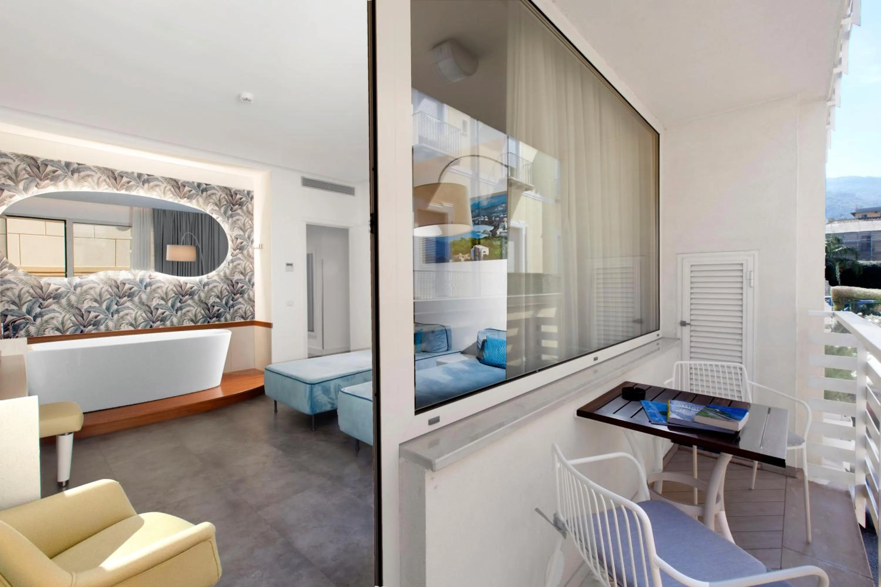 Living room in Hotel Tasso Suites & Spa