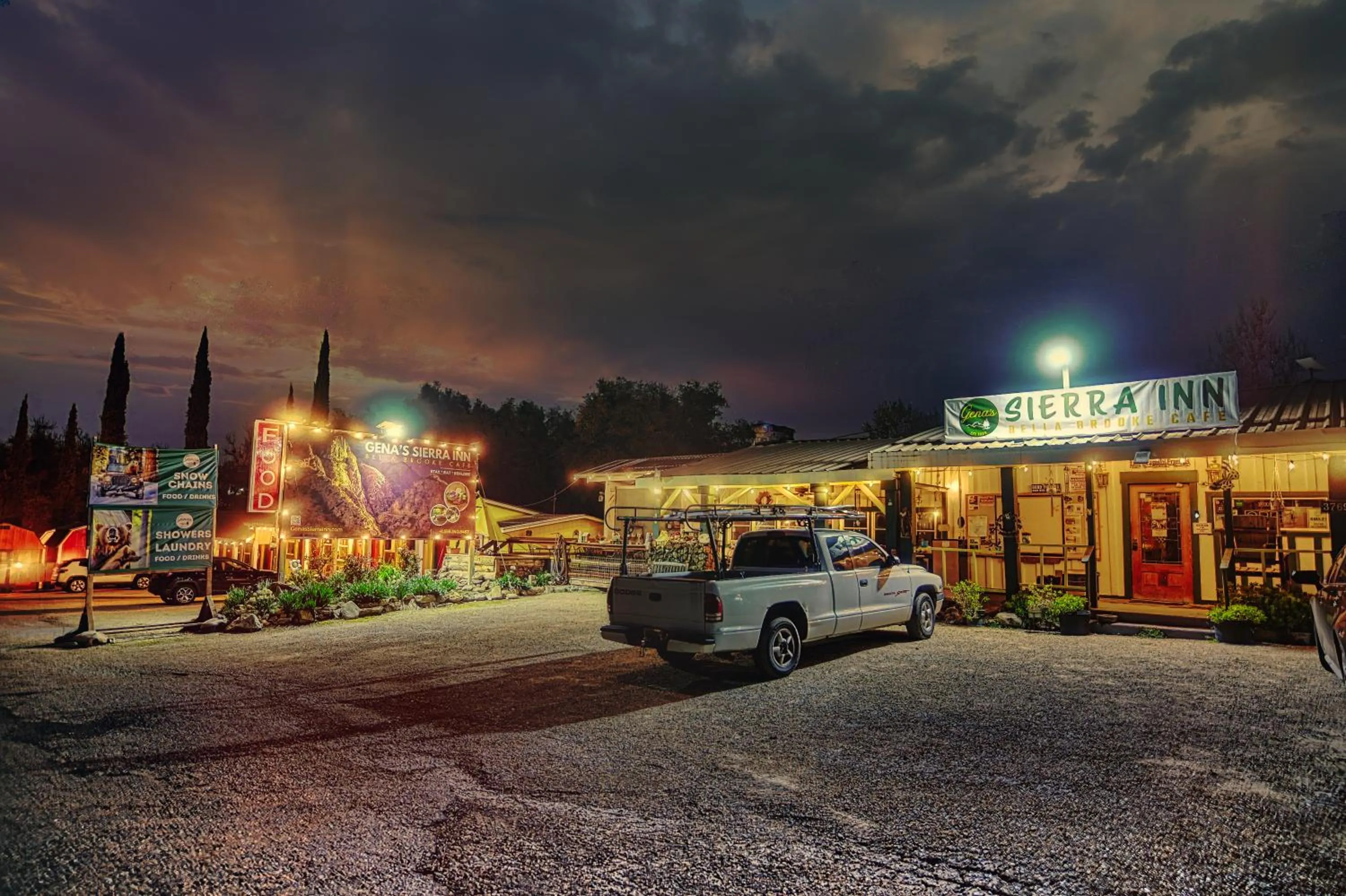 Restaurant/places to eat in Genas's Sierra Inn & Restaurant