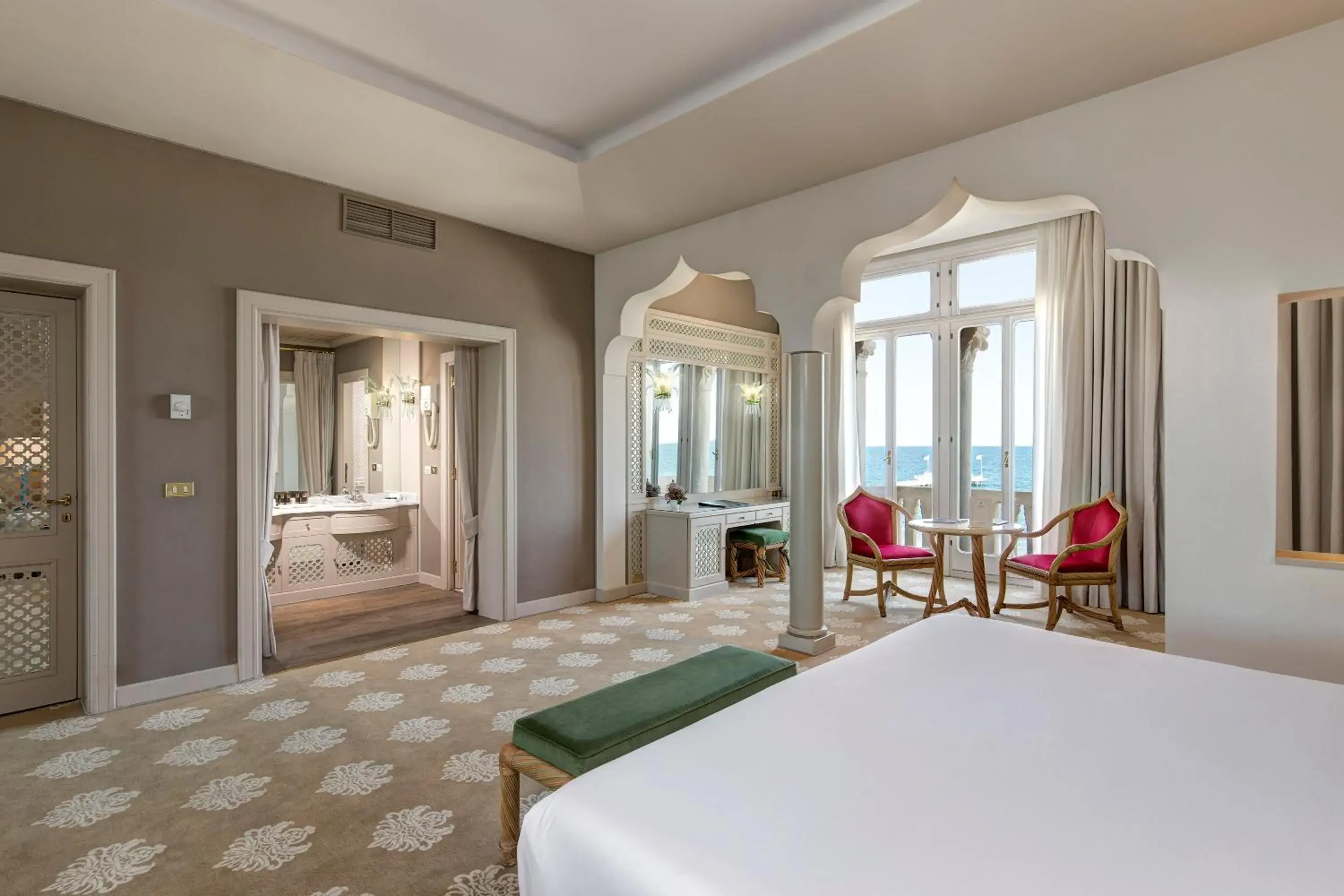 Presidential Suite with Sea View - single occupancy in Hotel Excelsior Venice Presidential Suite with Sea View - single occupancy in Hotel Excelsior Venice