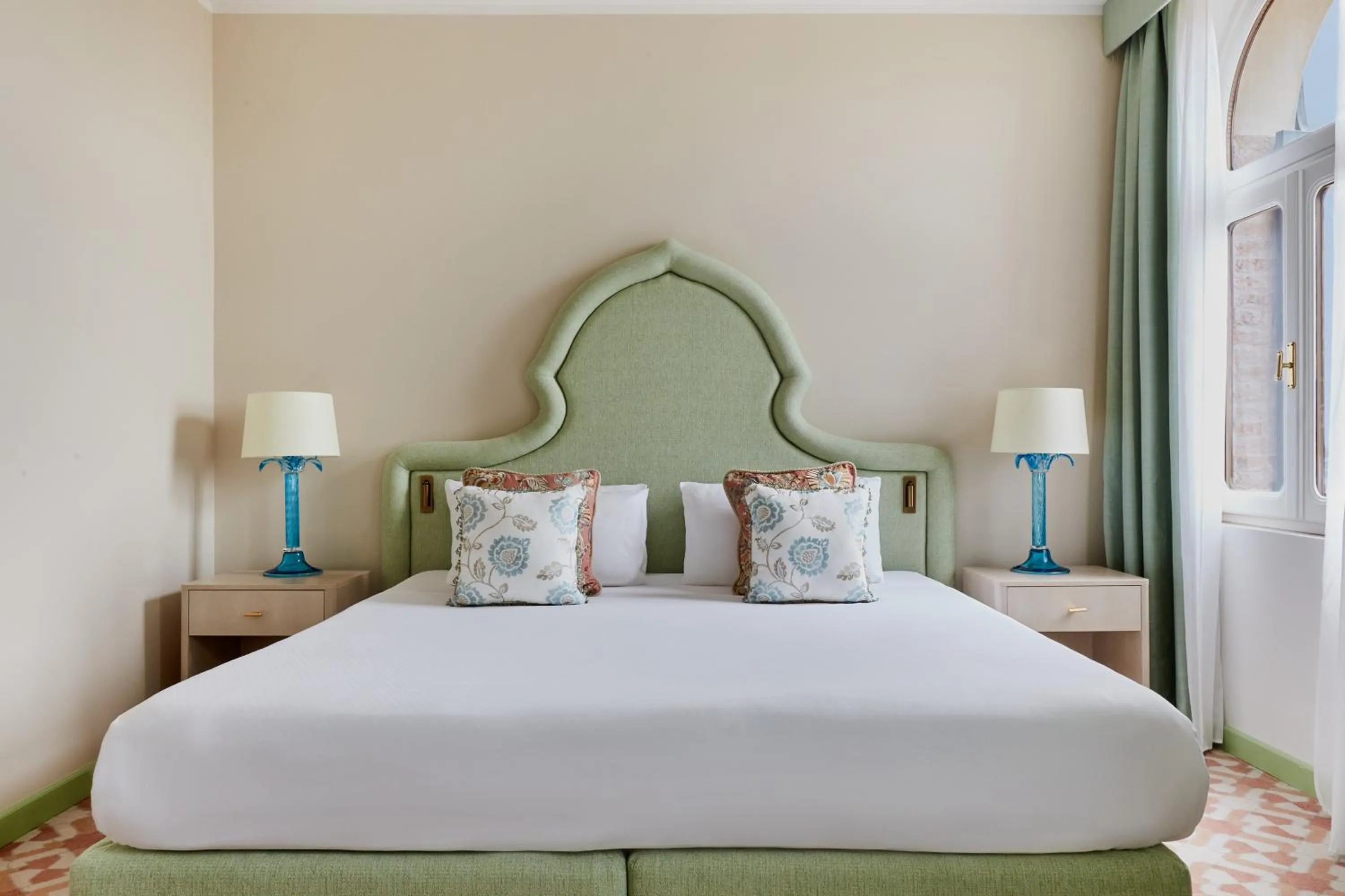 Bed in Hotel Excelsior Venice