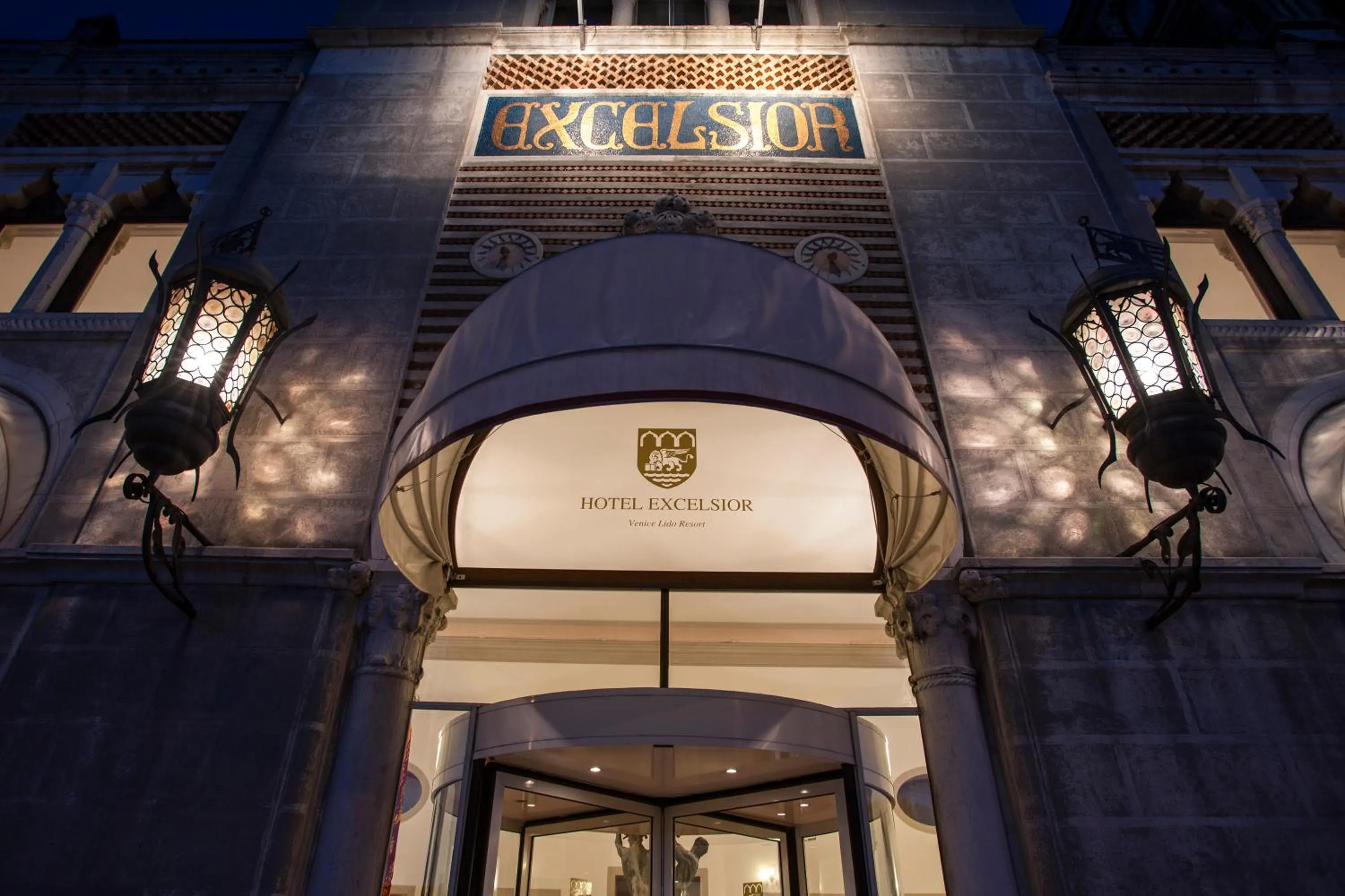 Facade/entrance in Hotel Excelsior Venice