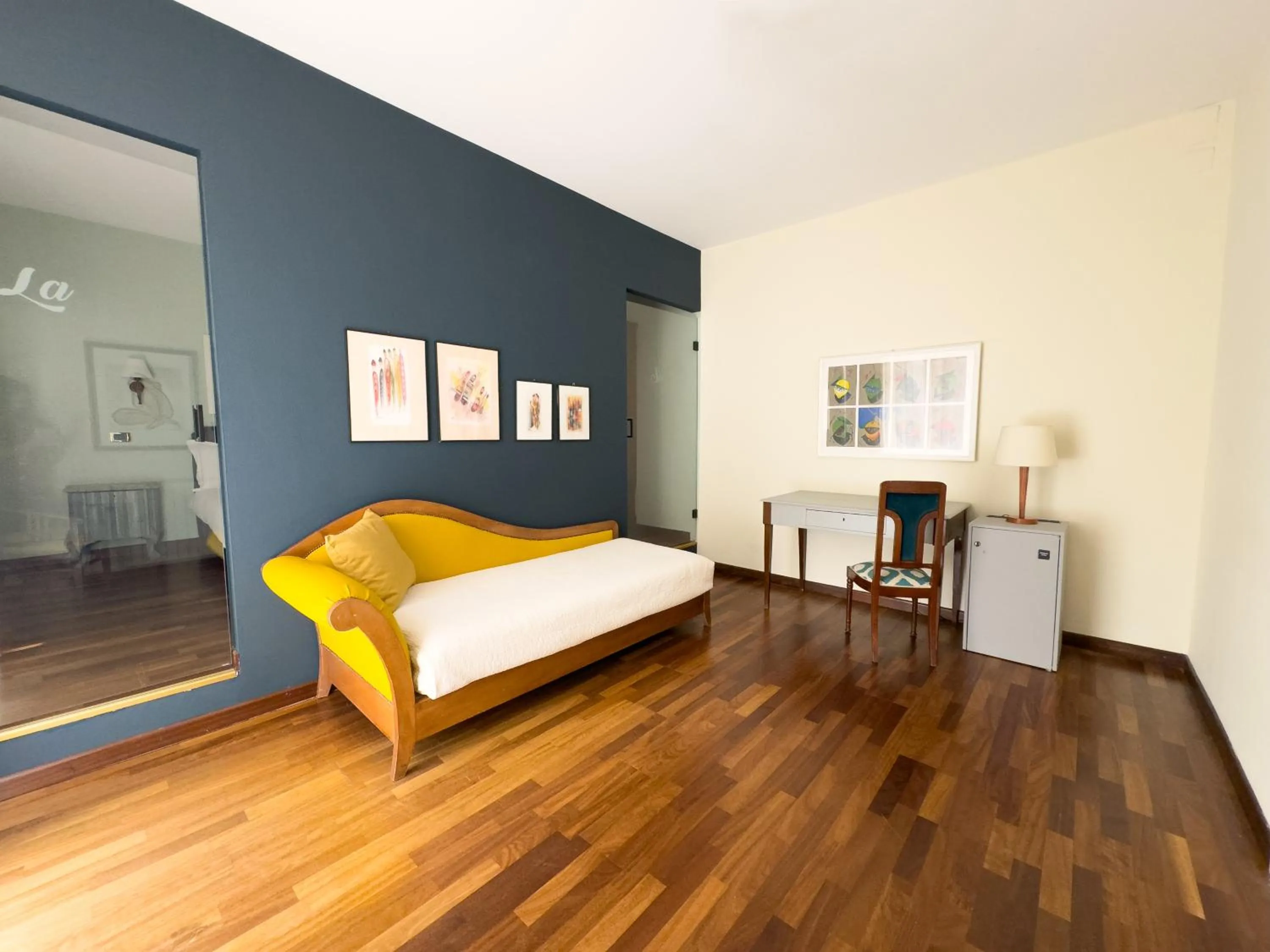 Living room, Bed in Boutique B&B Vintage