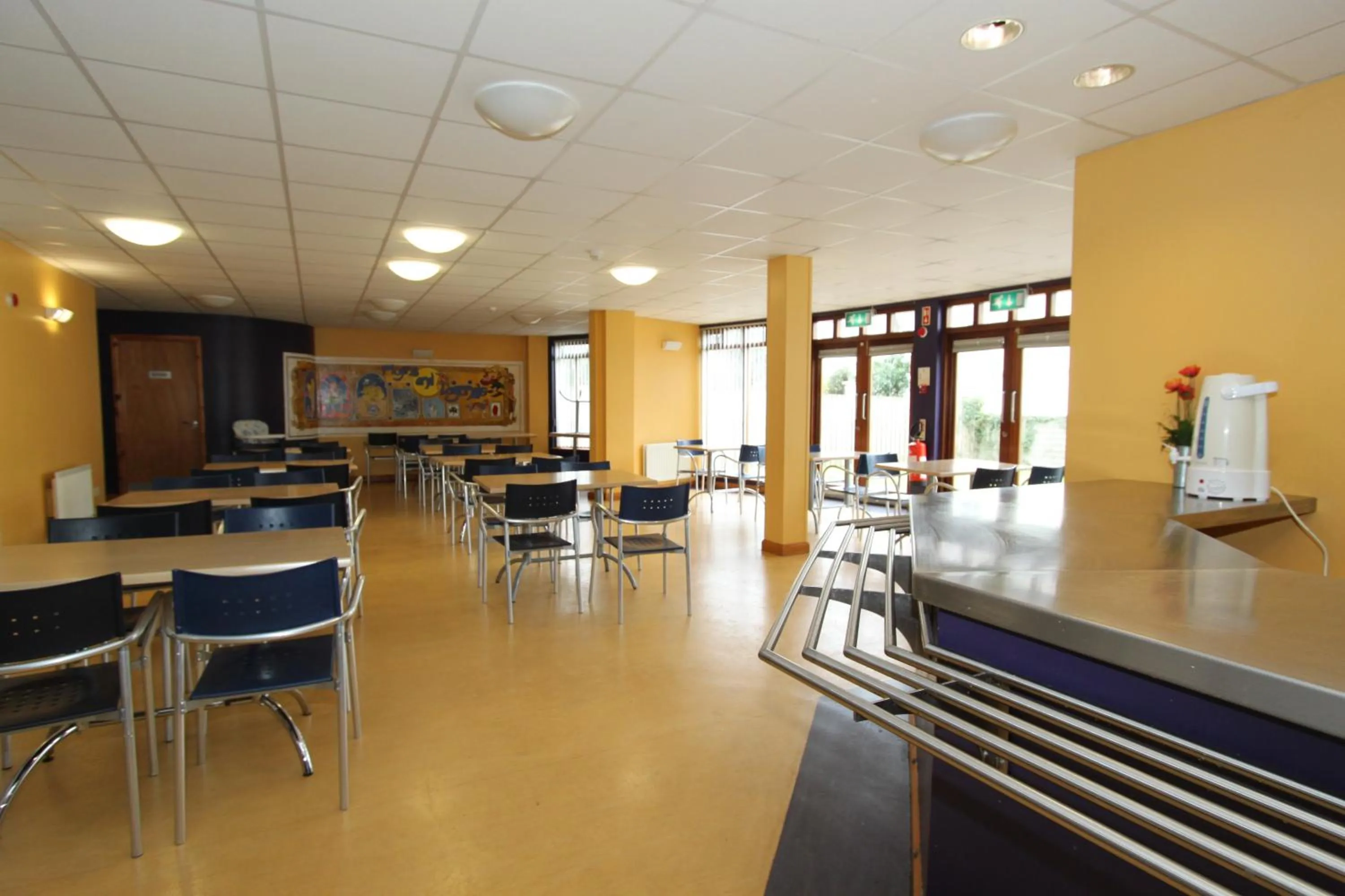 Food and drinks, Restaurant/Places to Eat in Bushmills Youth Hostel