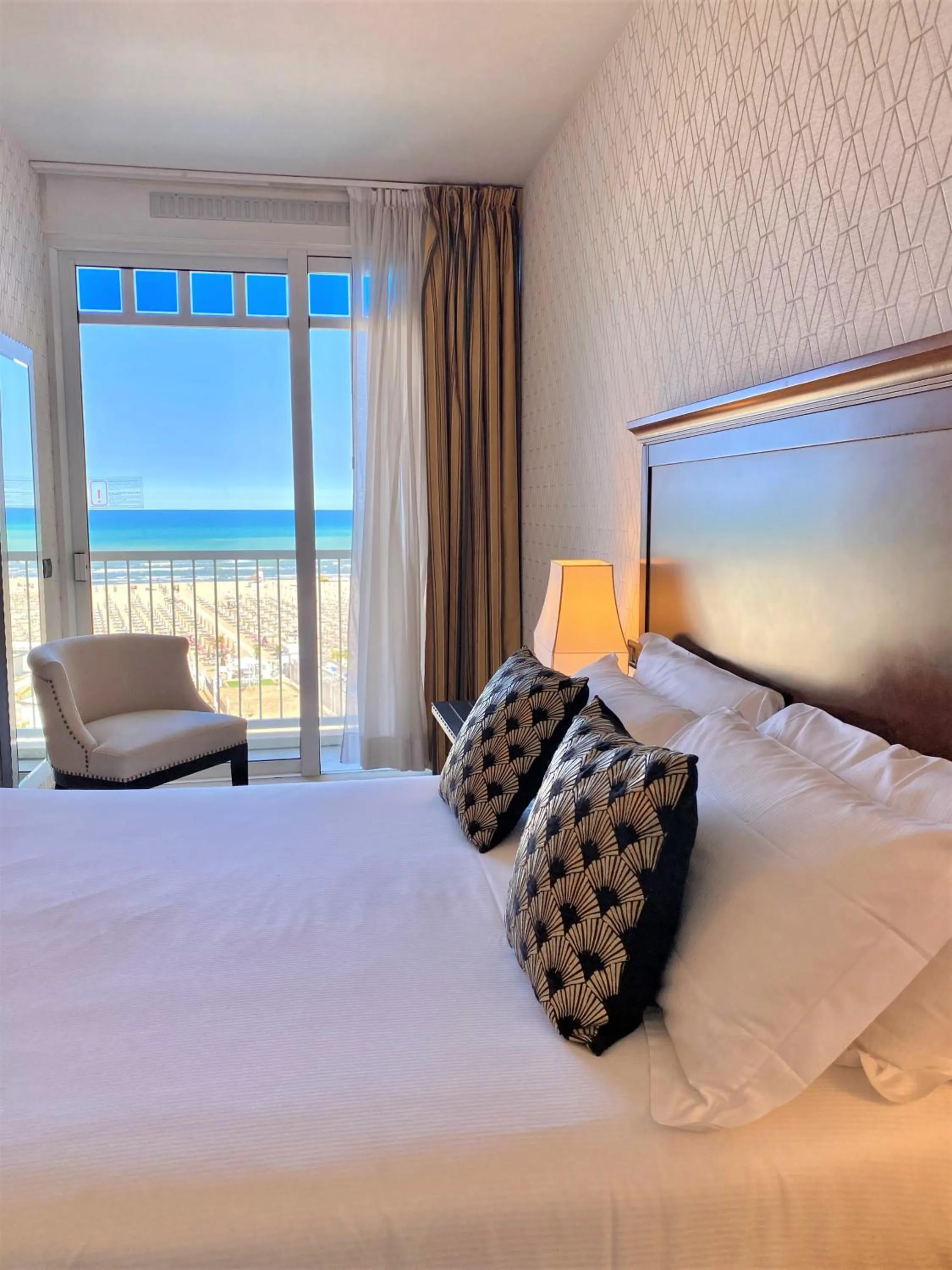 Bedroom, Bed in Savoia Hotel Rimini