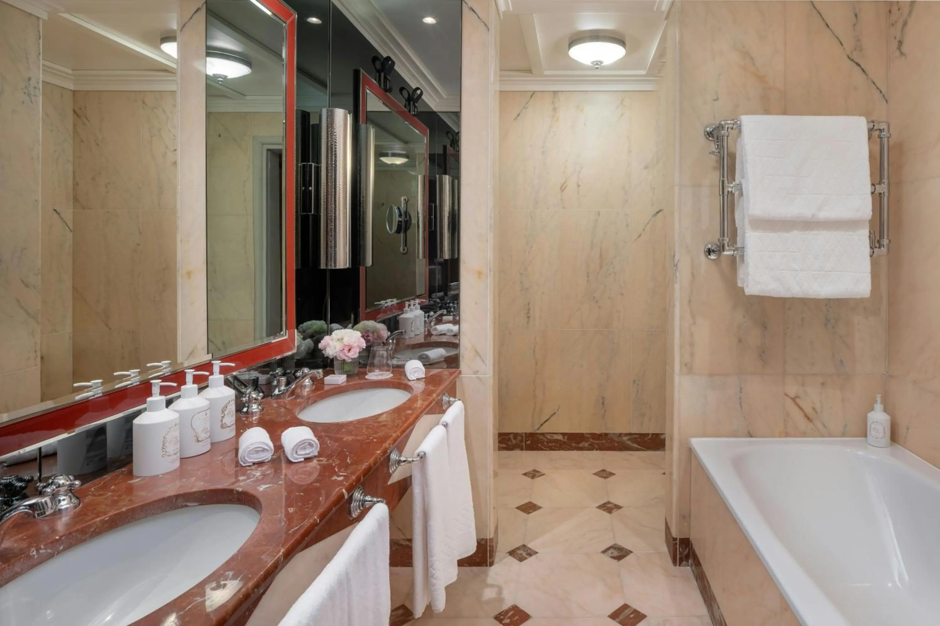 Bathroom in The Excelsior, a Luxury Collection Hotel, Florence