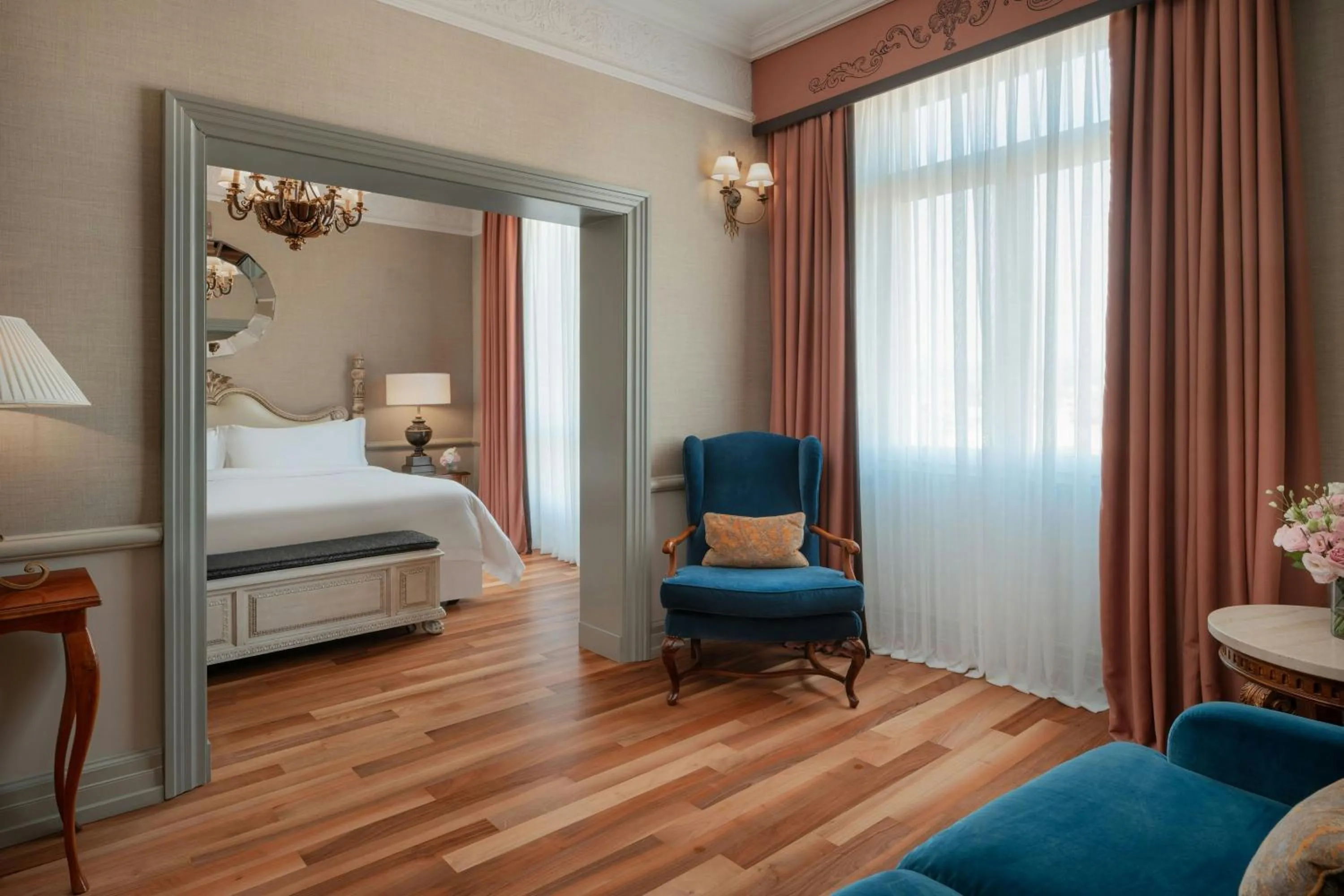 Photo of the whole room, Bed in The Excelsior, a Luxury Collection Hotel, Florence