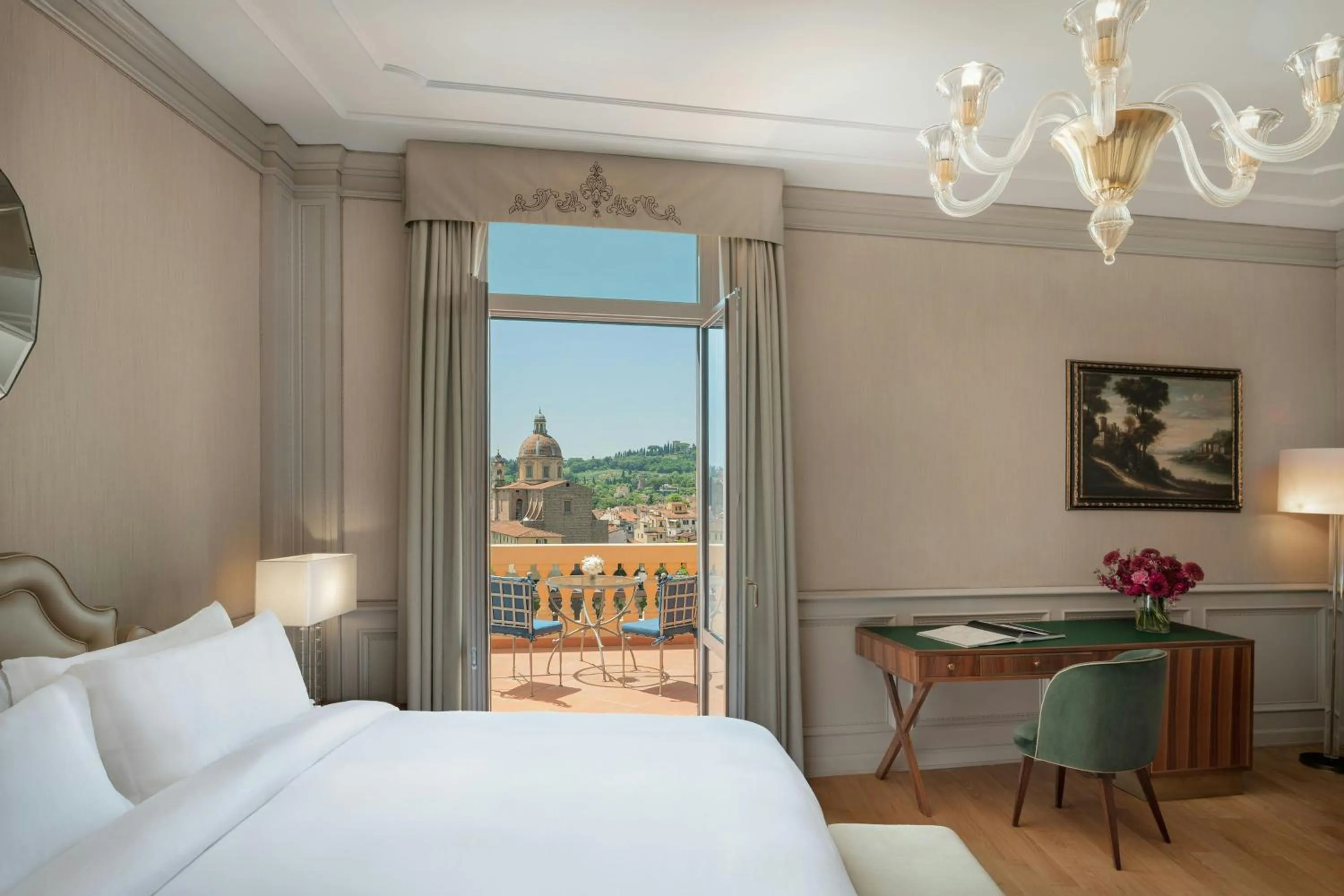 Bedroom, Bed in The Excelsior, a Luxury Collection Hotel, Florence