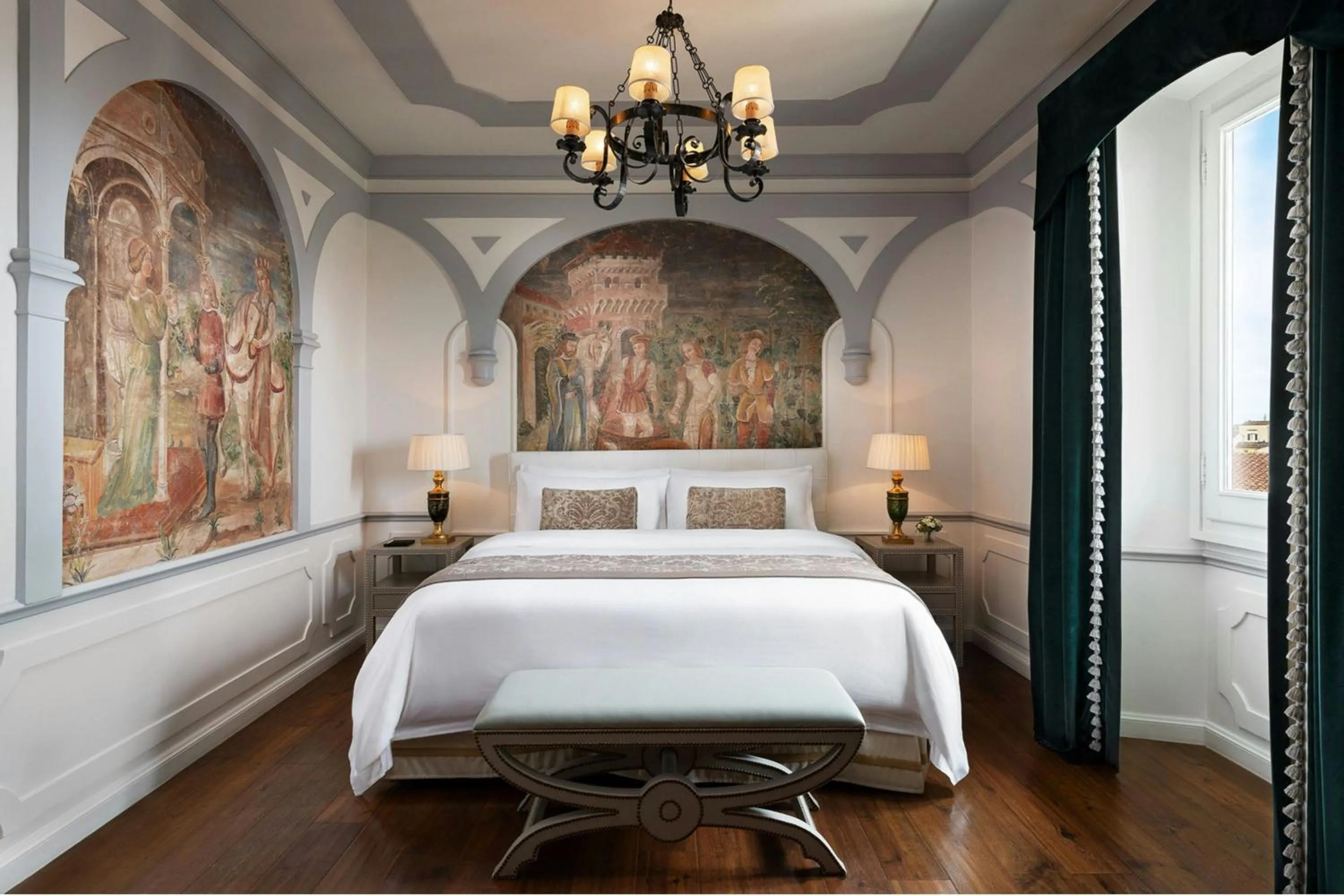Bedroom, Bed in The St. Regis Florence