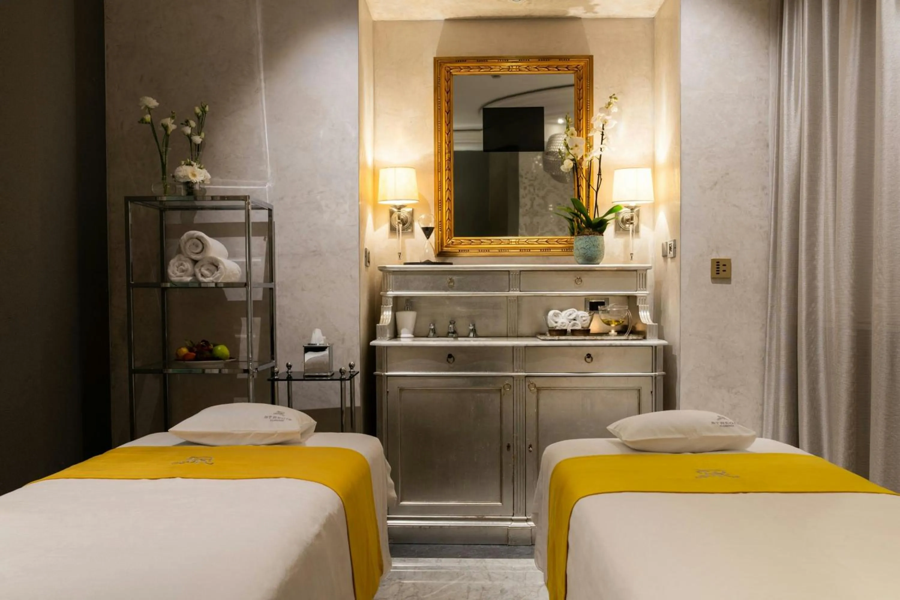 Spa and wellness centre/facilities, Bed in The St. Regis Florence