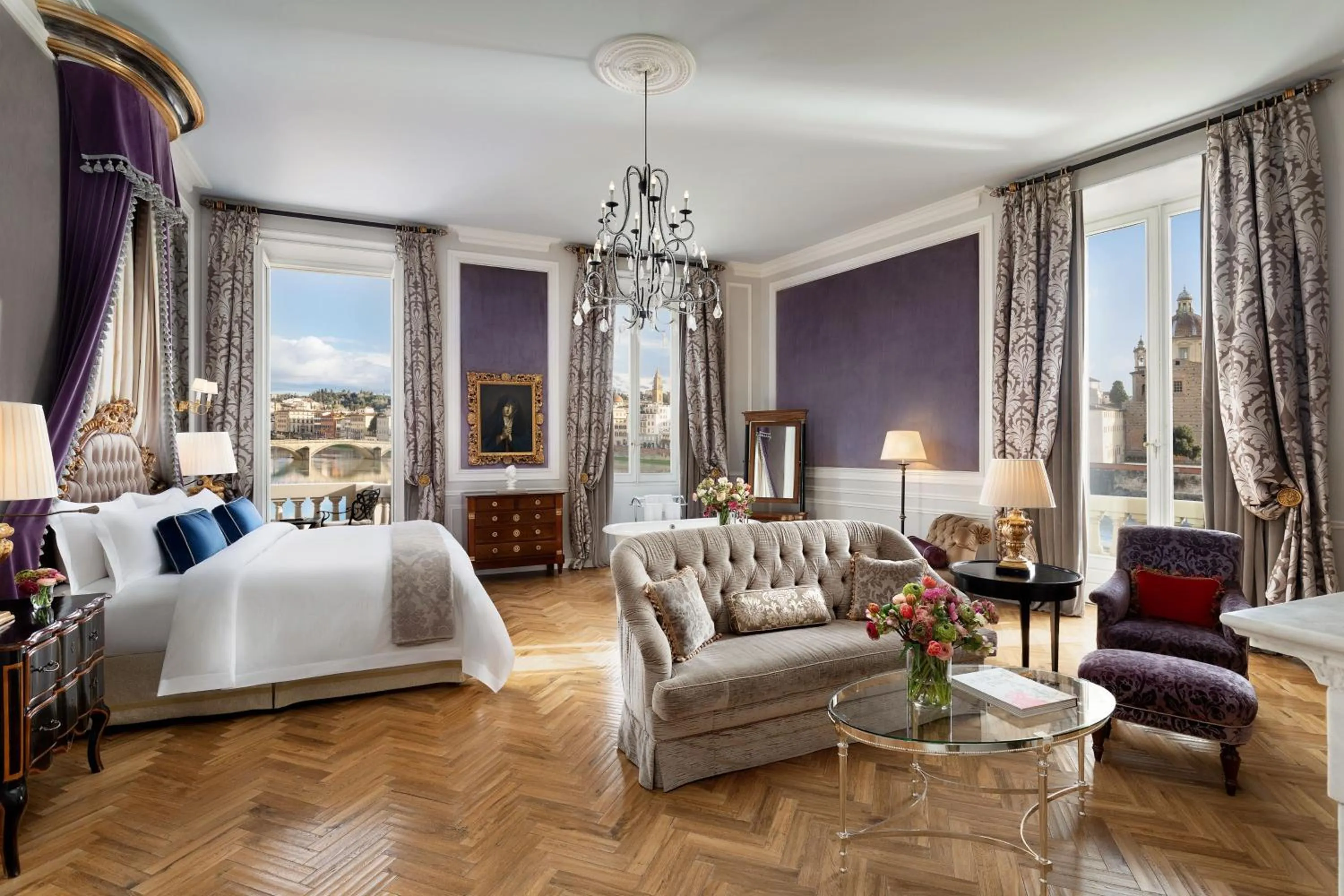 Photo of the whole room, Bed in The St. Regis Florence