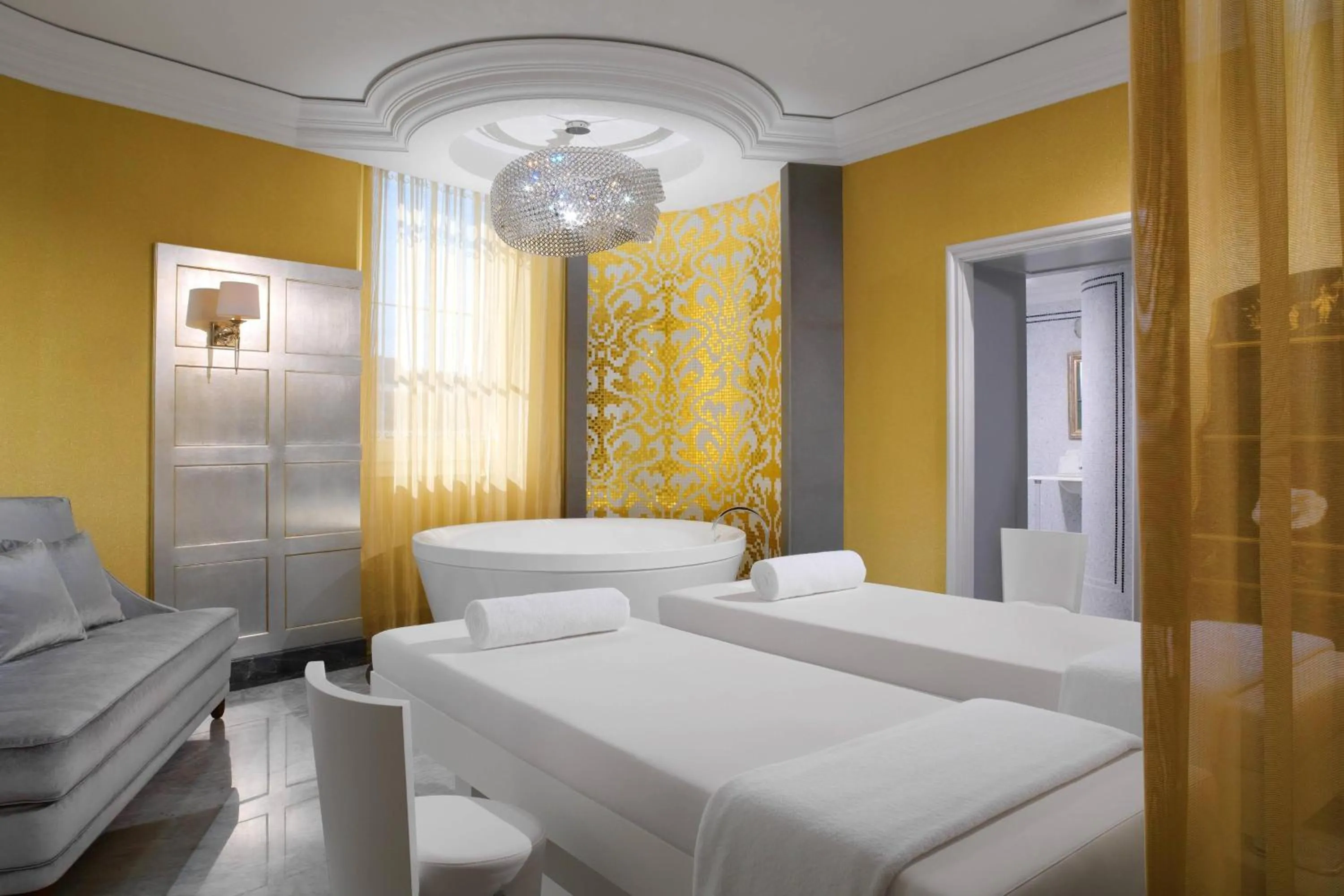 Spa and wellness centre/facilities, Bed in The St. Regis Florence