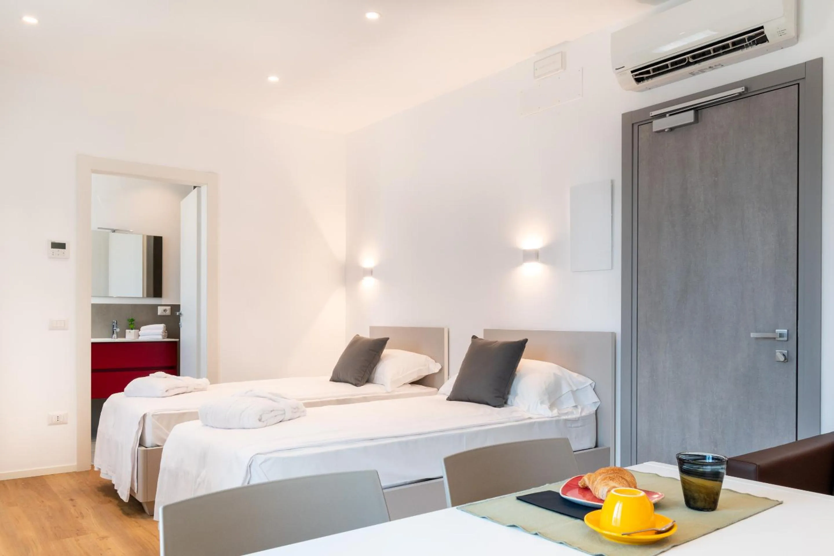 Bed in Superior Beach Aparthotel