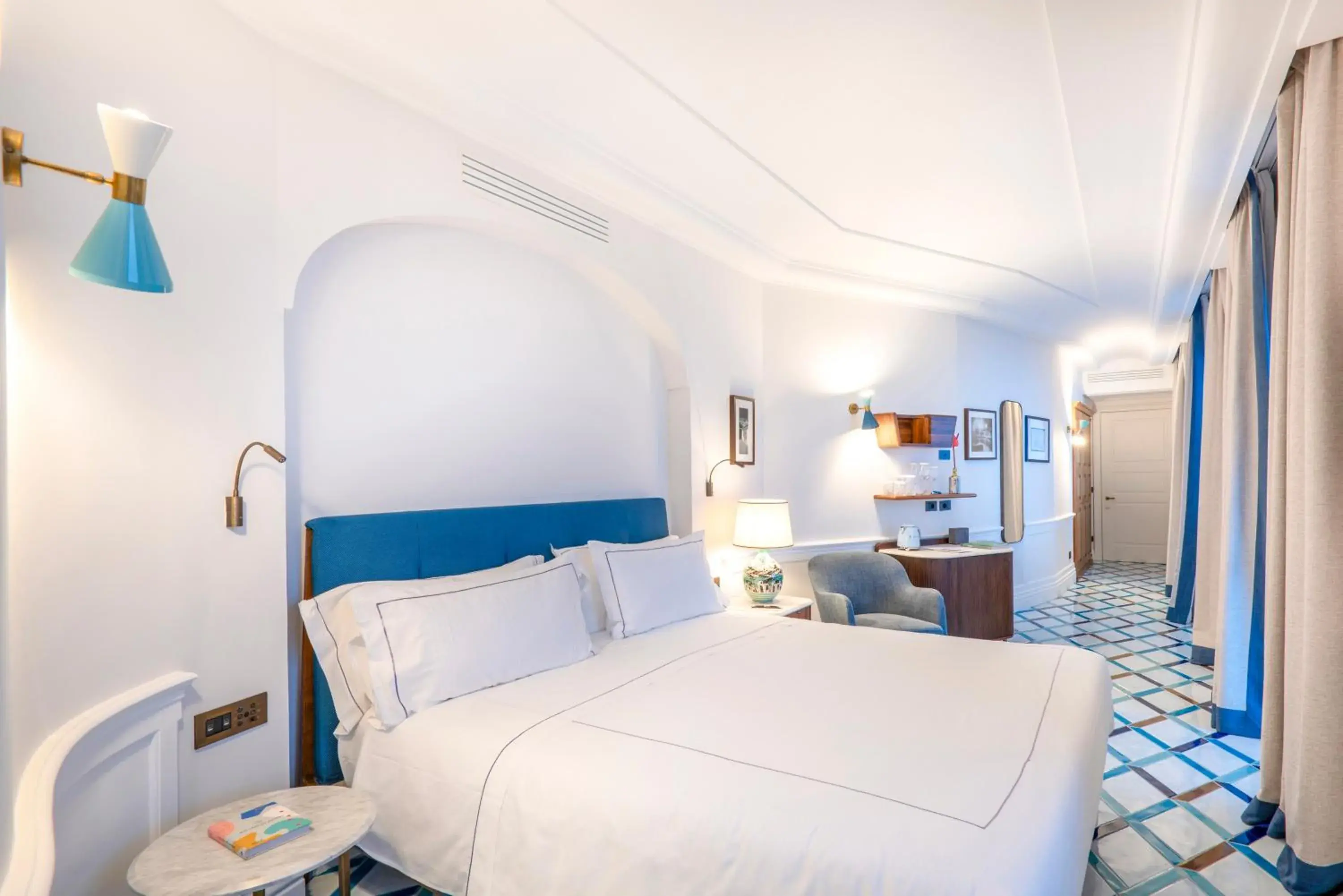 Superior Double Room in Borgo Santandrea Superior Double Room in Borgo Santandrea