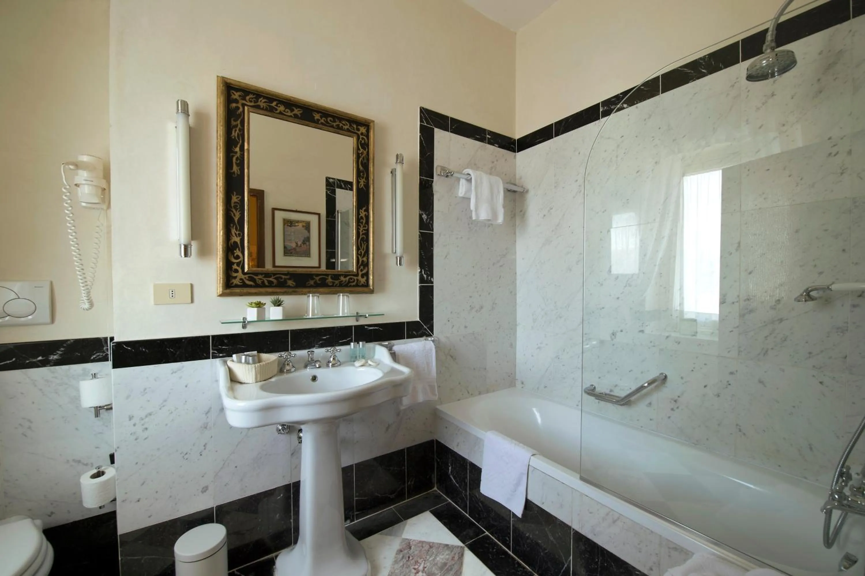 Bathroom in Park Palace Hotel