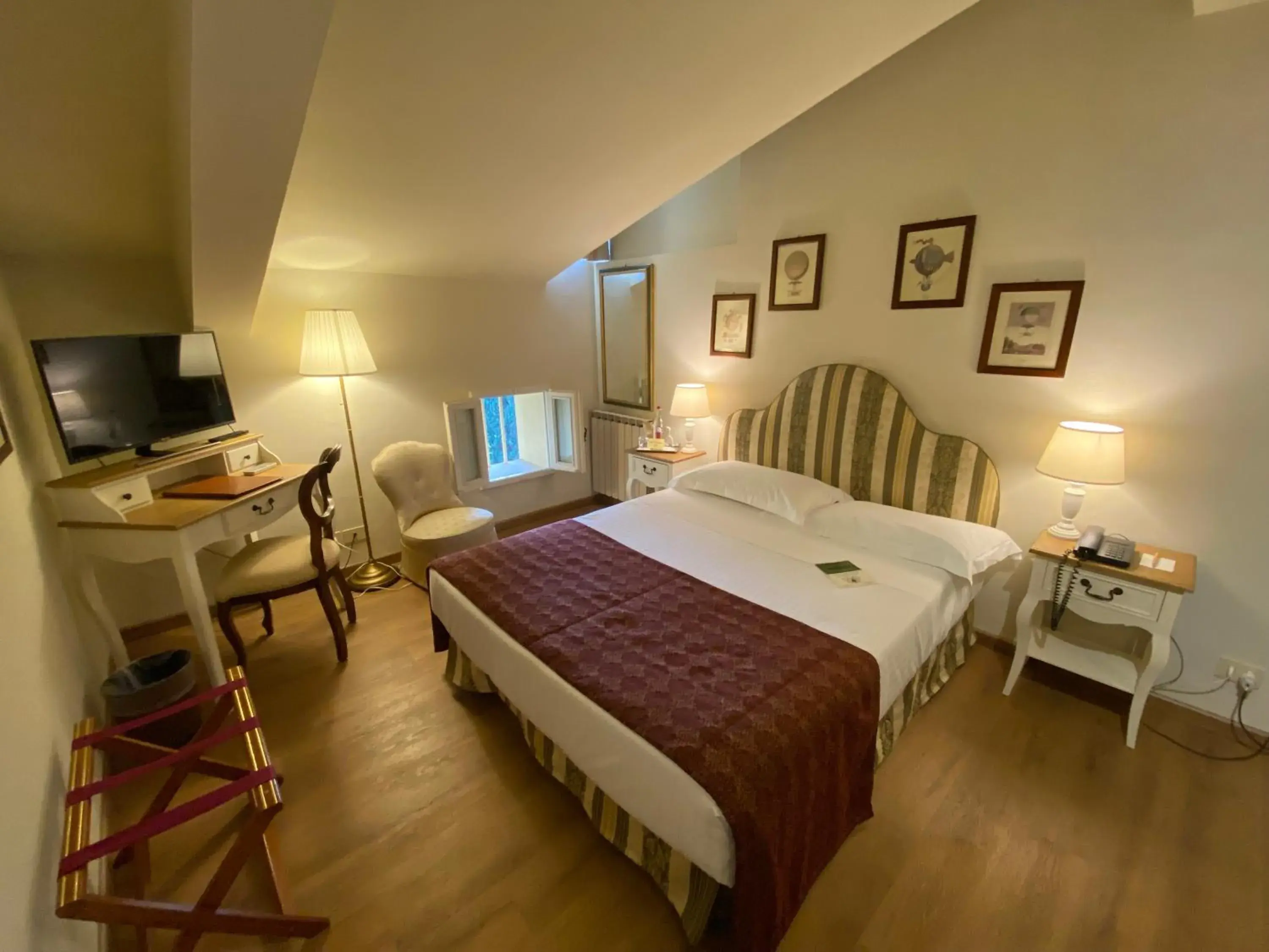 Single Room in Park Palace Hotel Single Room in Park Palace Hotel