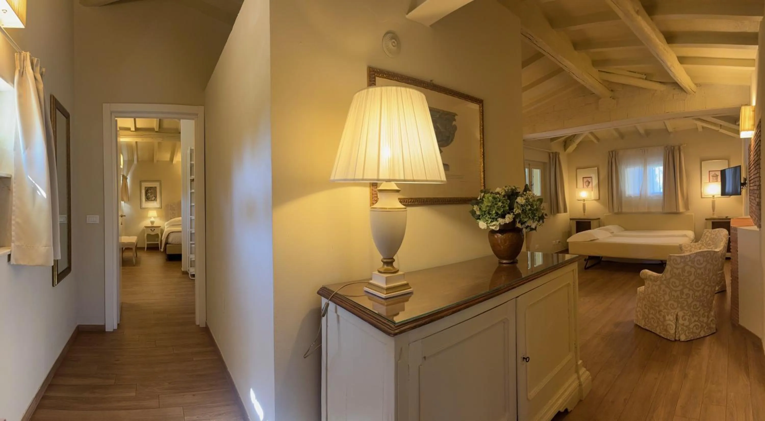 Living room, Bed in Park Palace Hotel