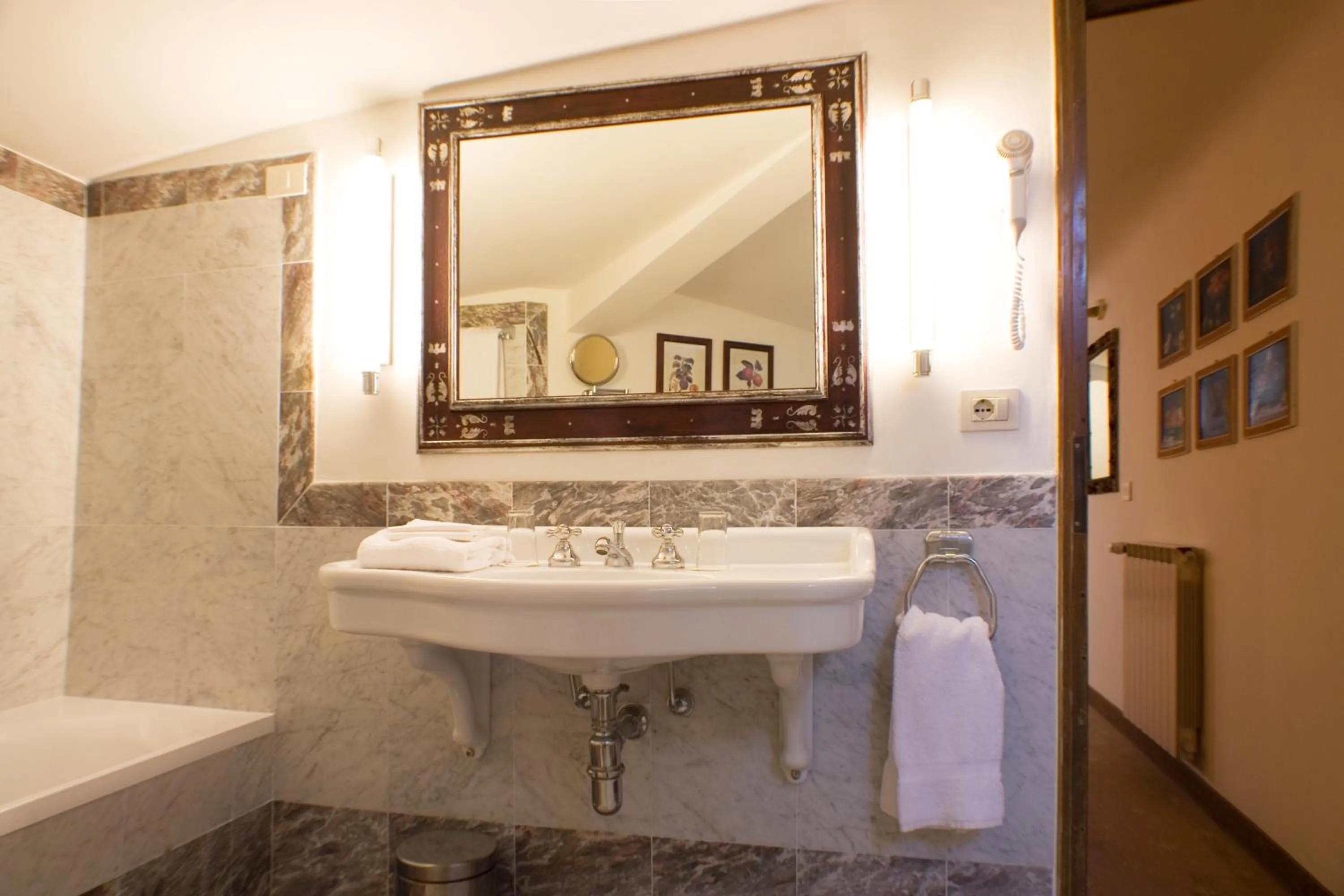 Bathroom in Park Palace Hotel