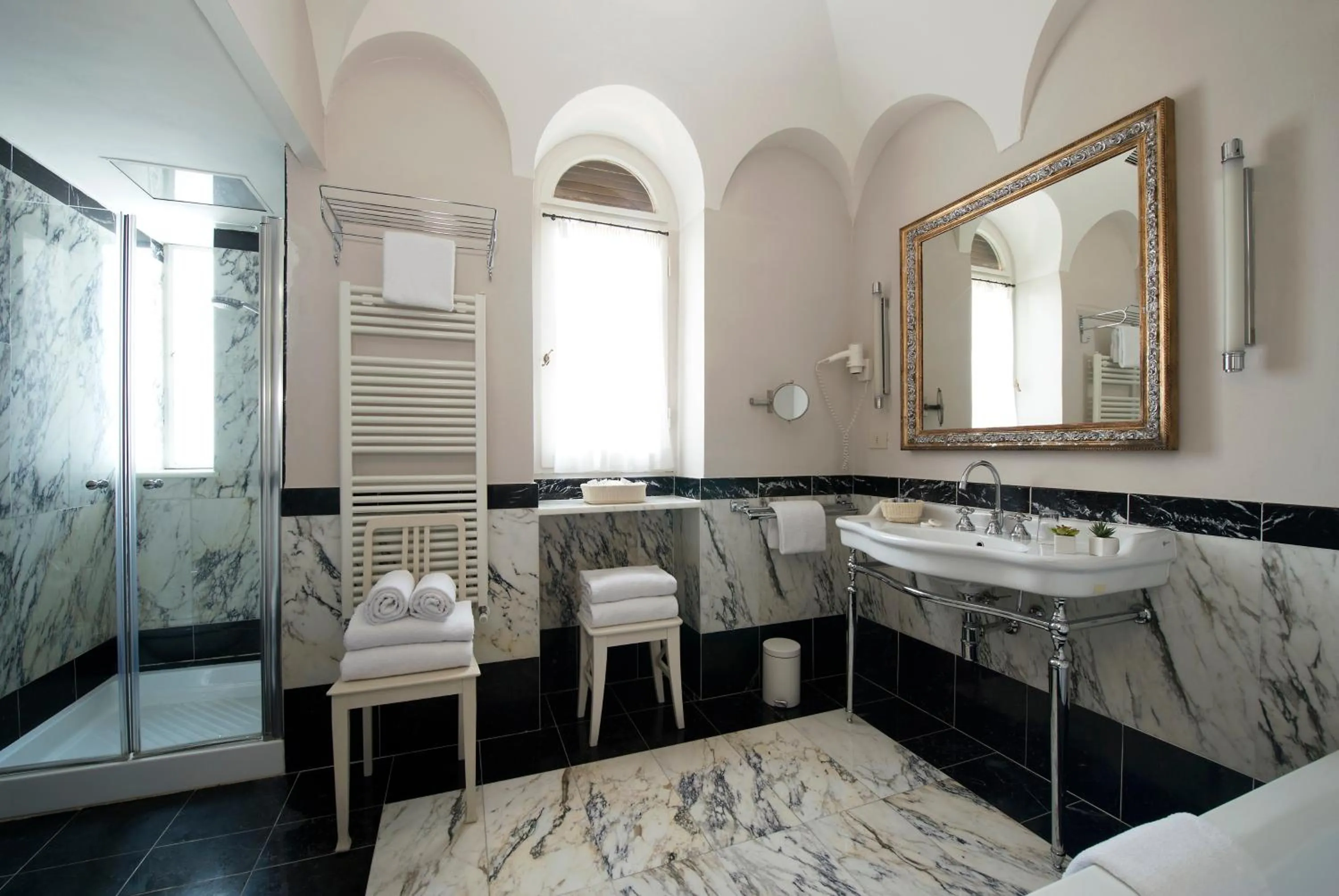 Bathroom in Park Palace Hotel