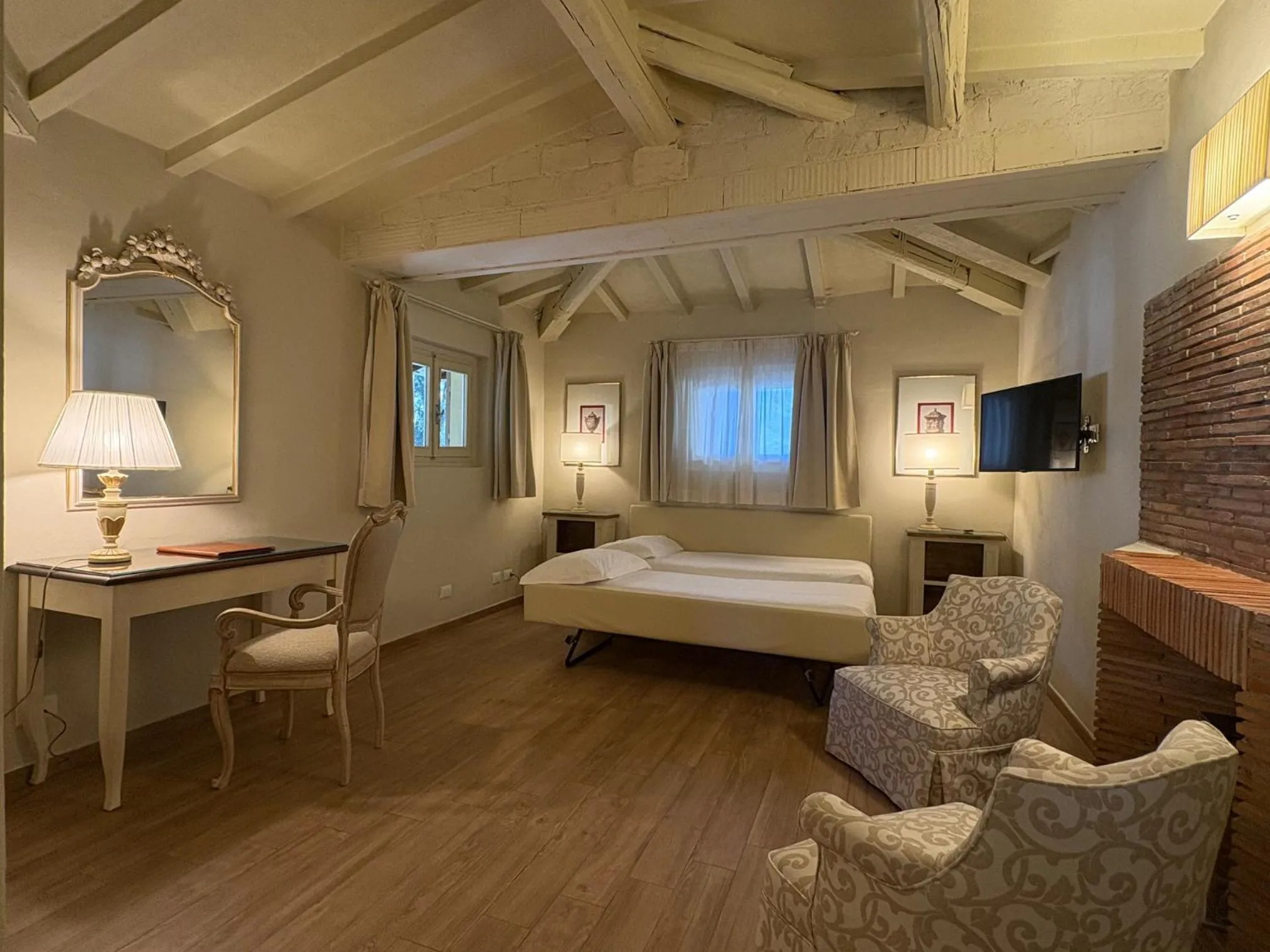 Bedroom, Bed in Park Palace Hotel