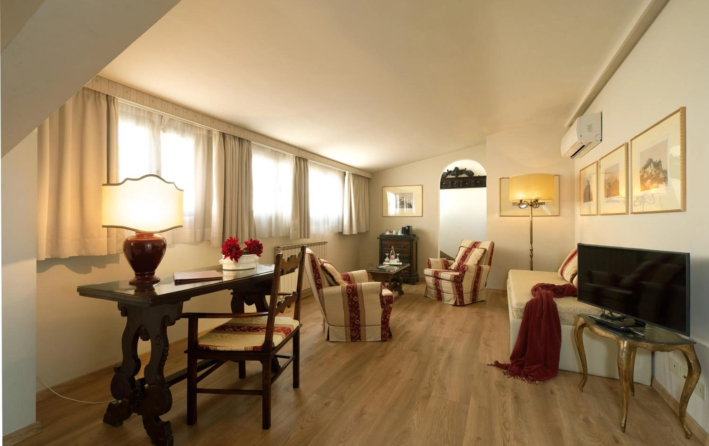 Bedroom in Park Palace Hotel